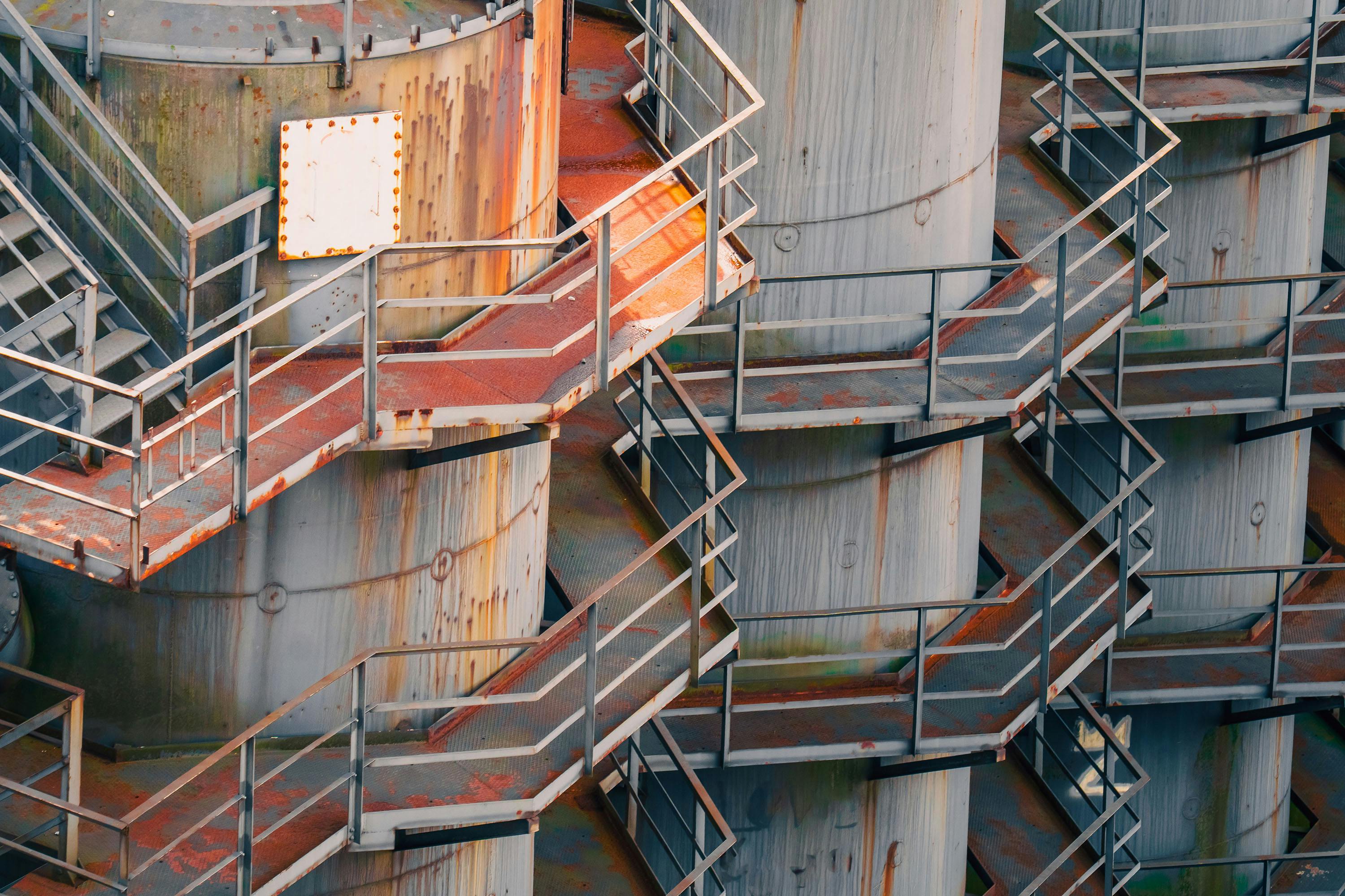general technical — Photo by Jakub Zerdzicki on Pexels