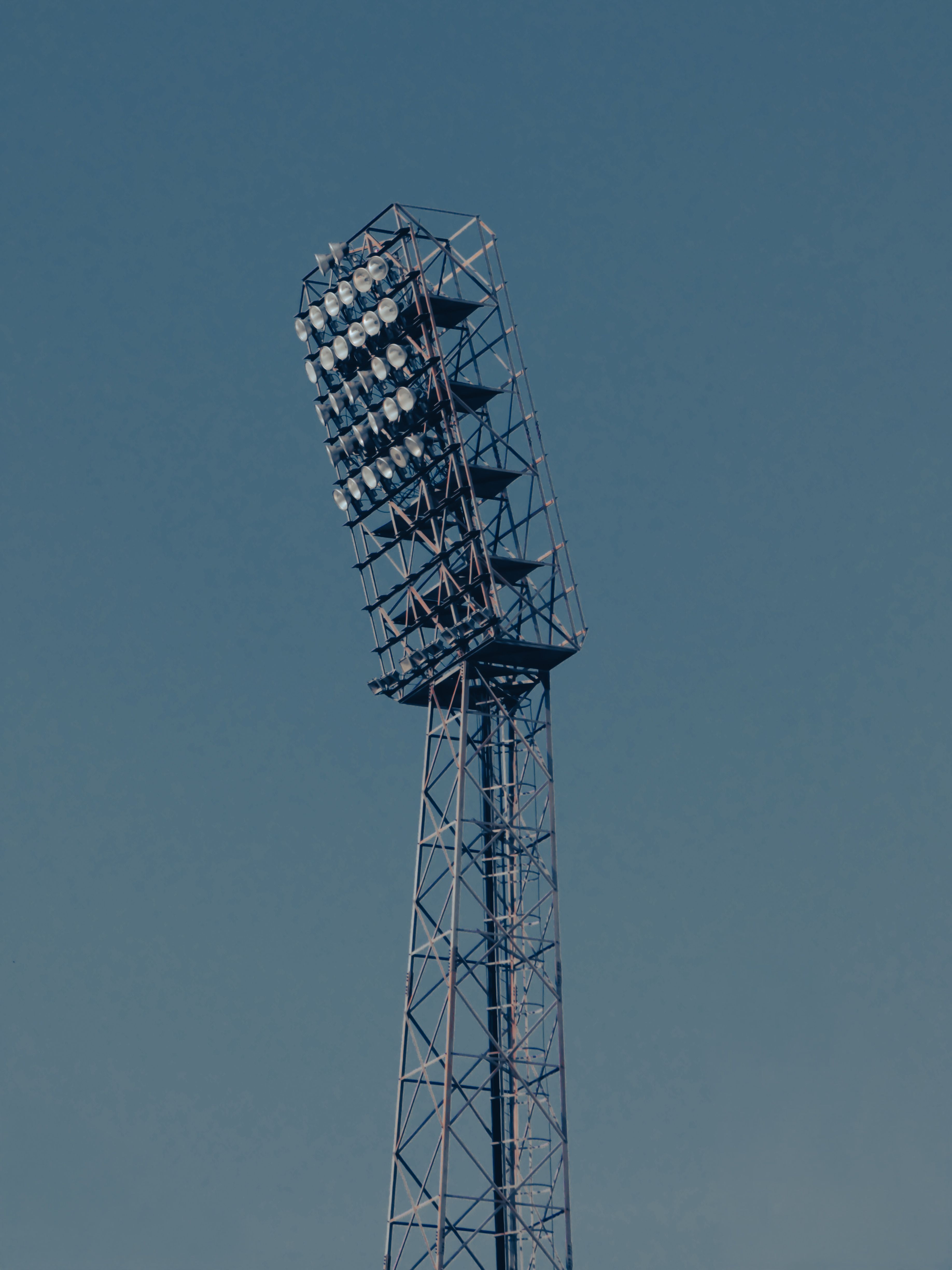 Sports lighting structure floodlight tower
