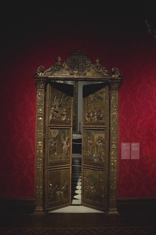 Безкоштовне стокове фото на тему «art musuem, відчинені двері»