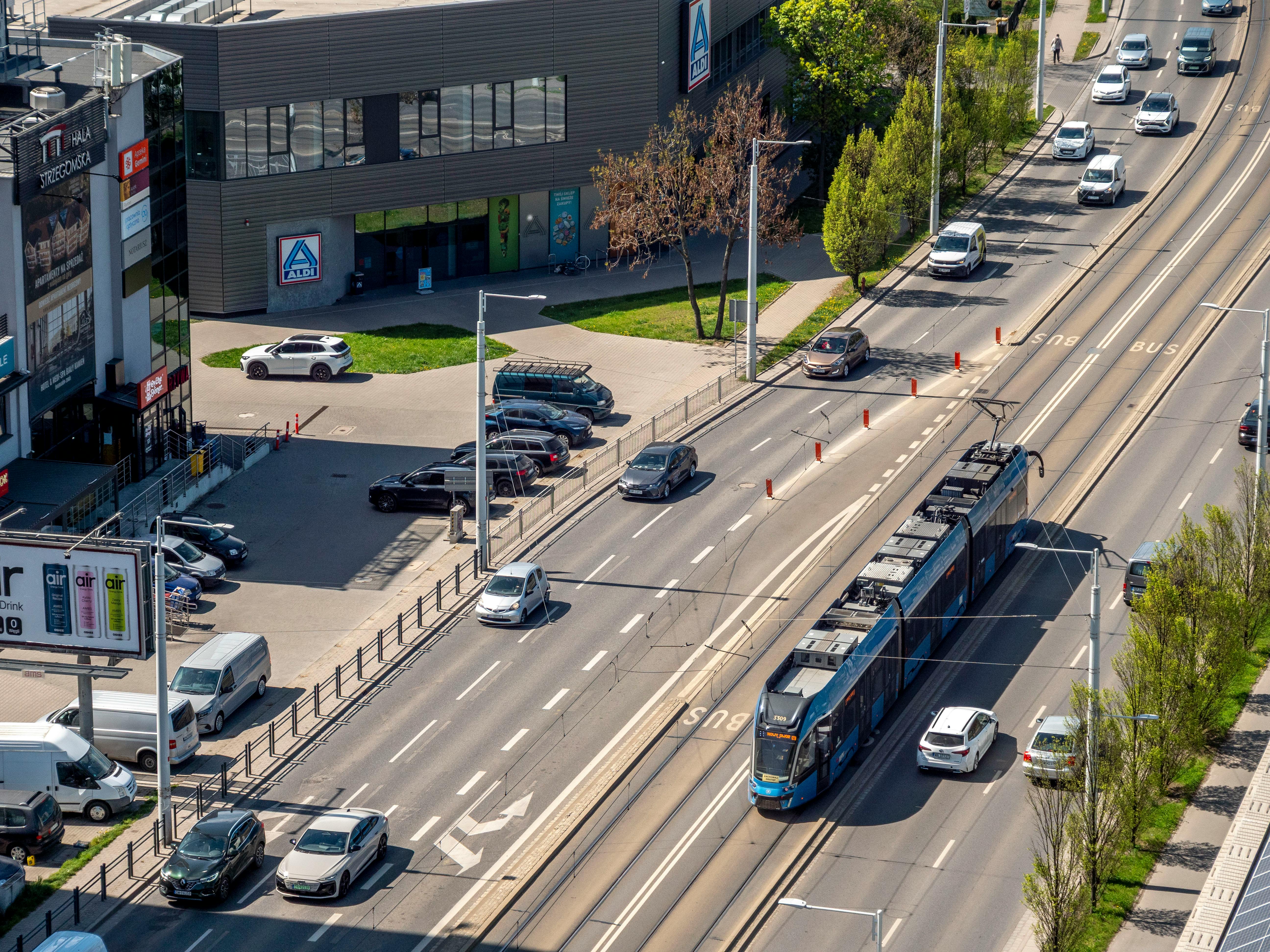 Electric Microliner Makes Pitch To Be a Travel Disruptor — Photo by SHOX ART on Pexels
