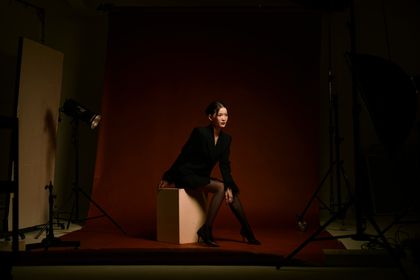 Studio portrait session, photo by Khánh LP on Pexels