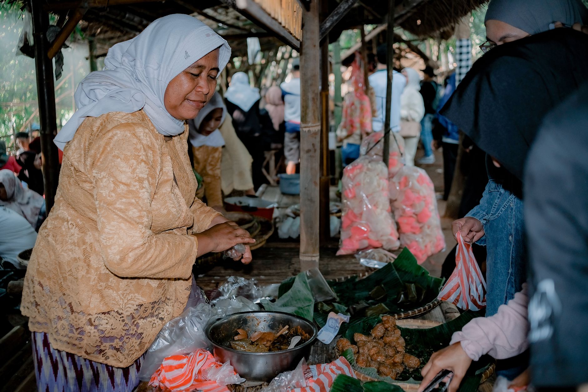 Chuẩn bị trang phục từ tối hôm trước giúp bạn tiết kiệm thời gian buổi sáng.