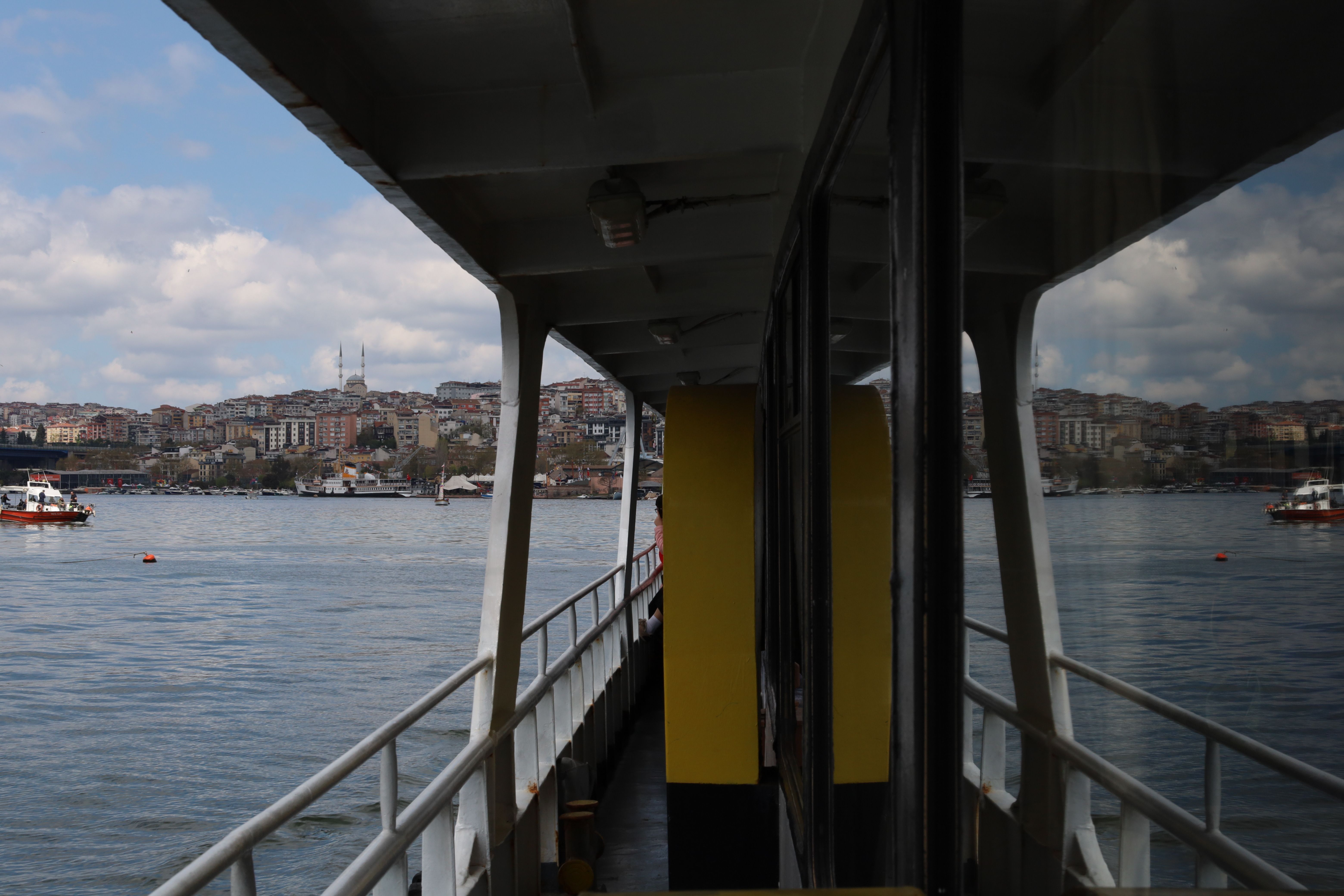 Scenic Ferry Crossing with City View · Free Stock Photo