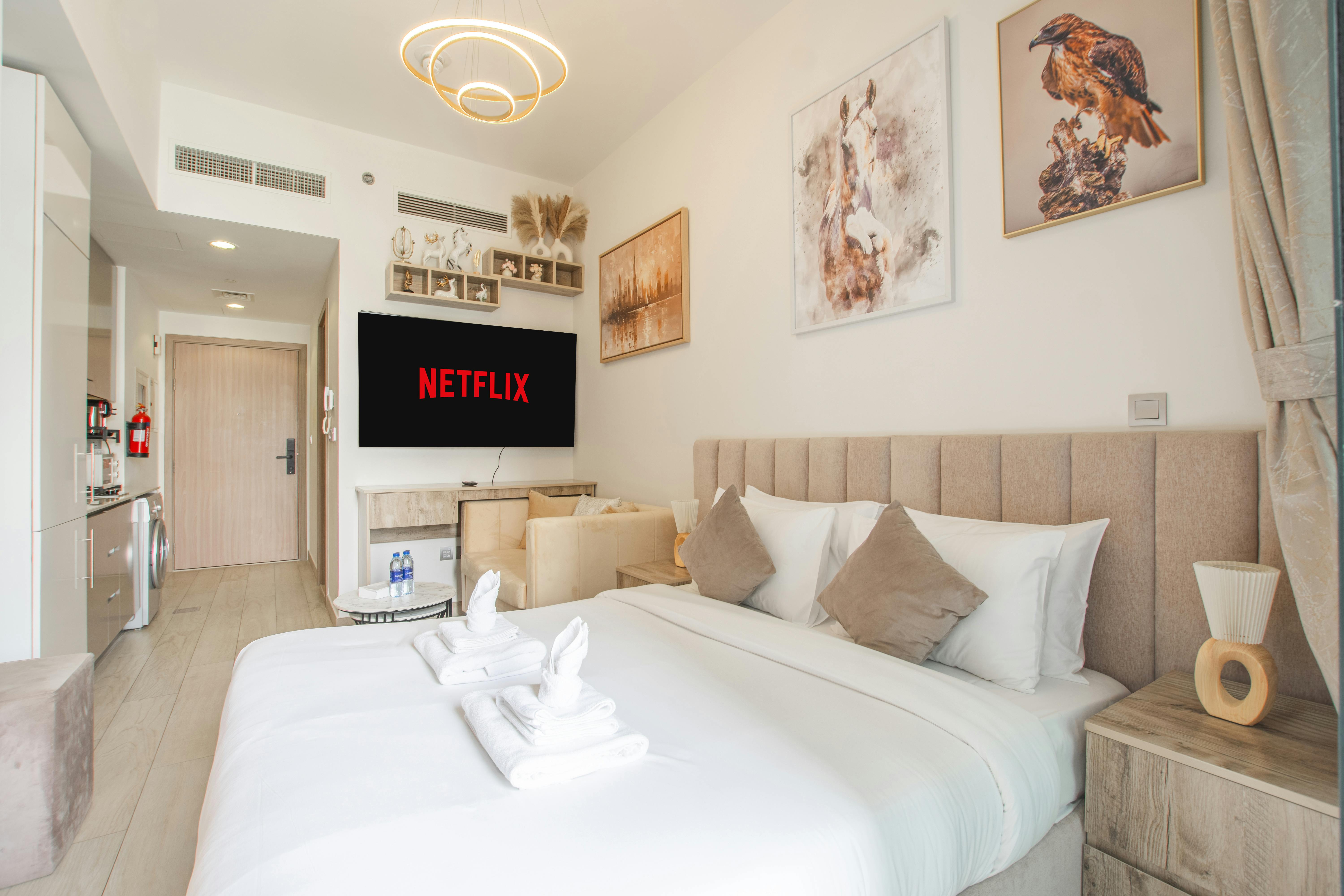 Netflix quietly drops Warner Bros. Discovery cable channels in sale — Photo by Waqas ilyas on Pexels