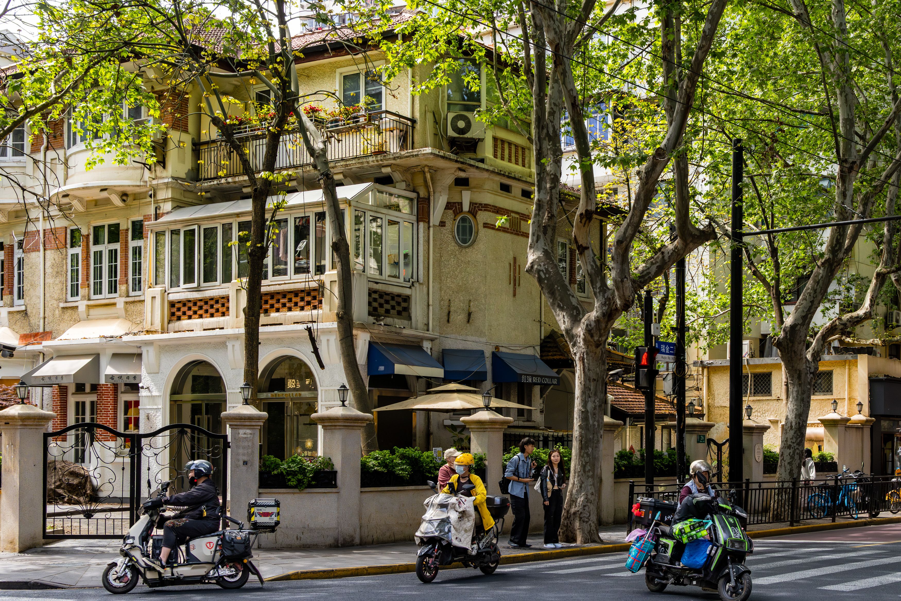 Shanghai French Concession Guide 2026: Architecture, Cafes, Art & the Best of Old Shanghai