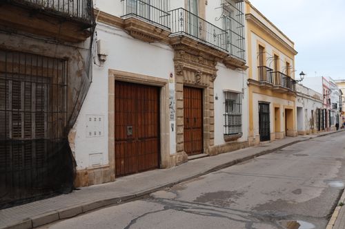 Free Charming street view of rustic architecture in El Puerto de Santa María, Spain. Stock Photo
