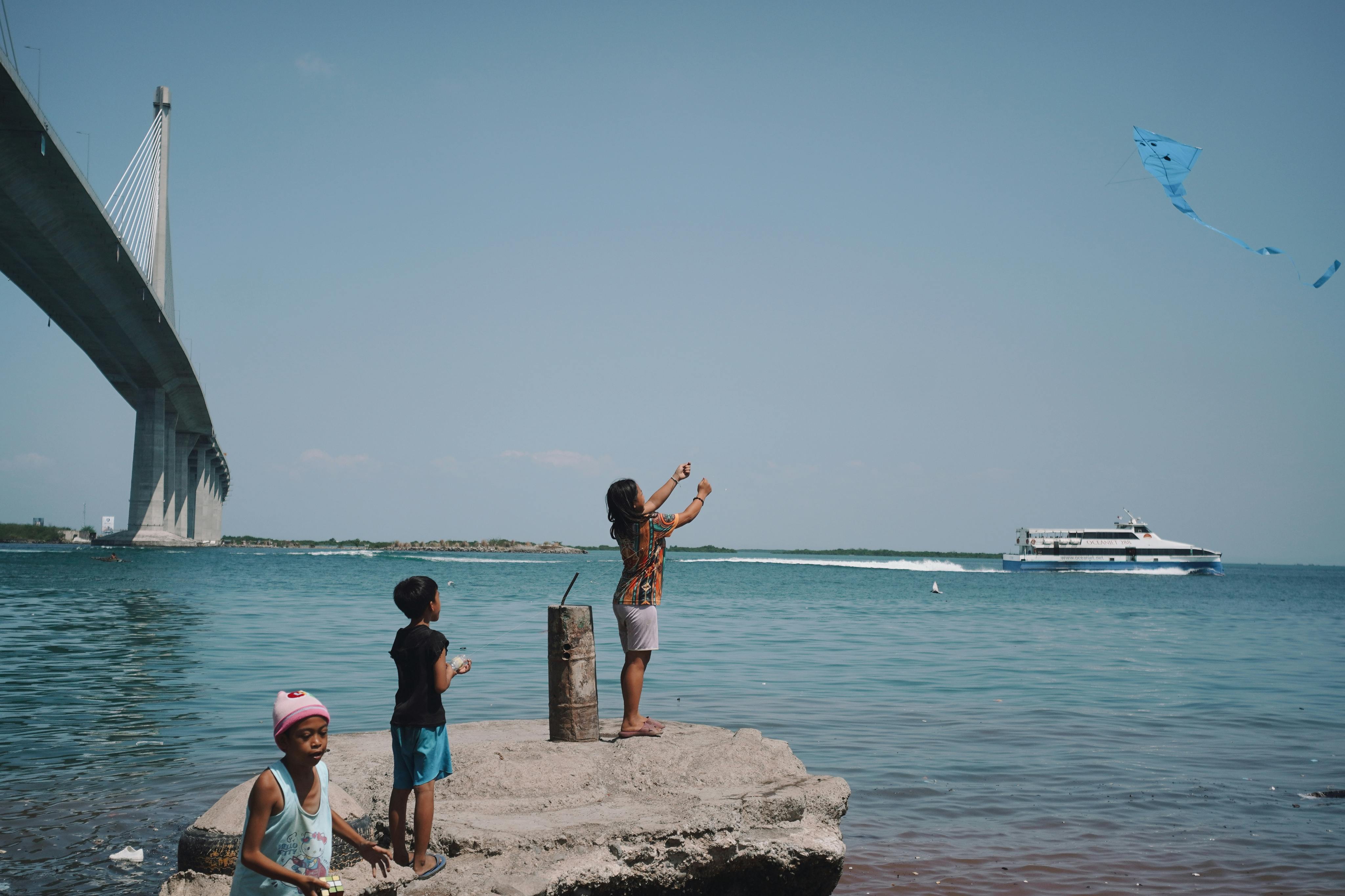 family travel, family traveller live, family travel insurance, family travel tips, family travel hacks, family travel tours, 