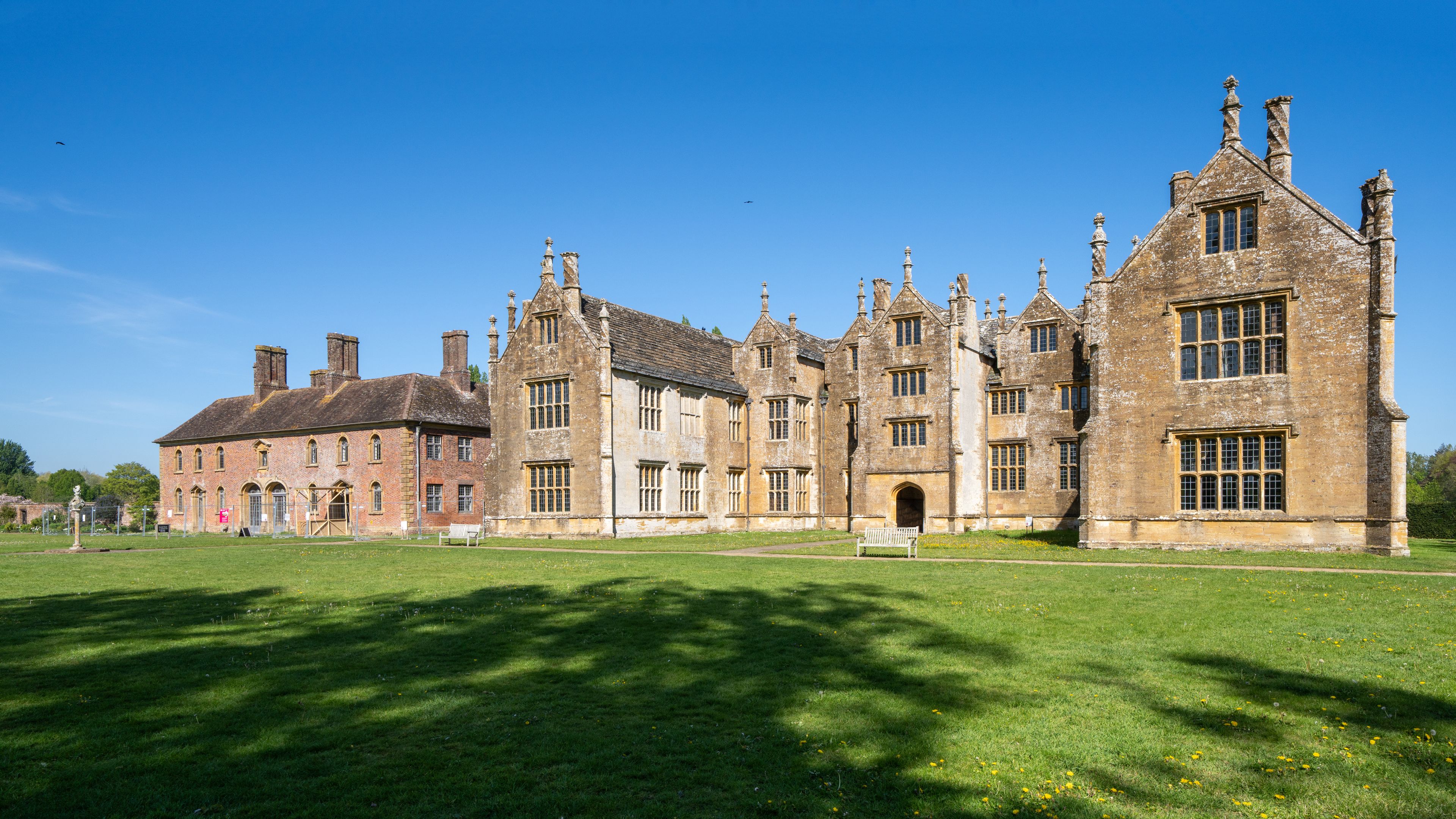 Blenheim Palace Private Tour — luxury chauffeur travel
