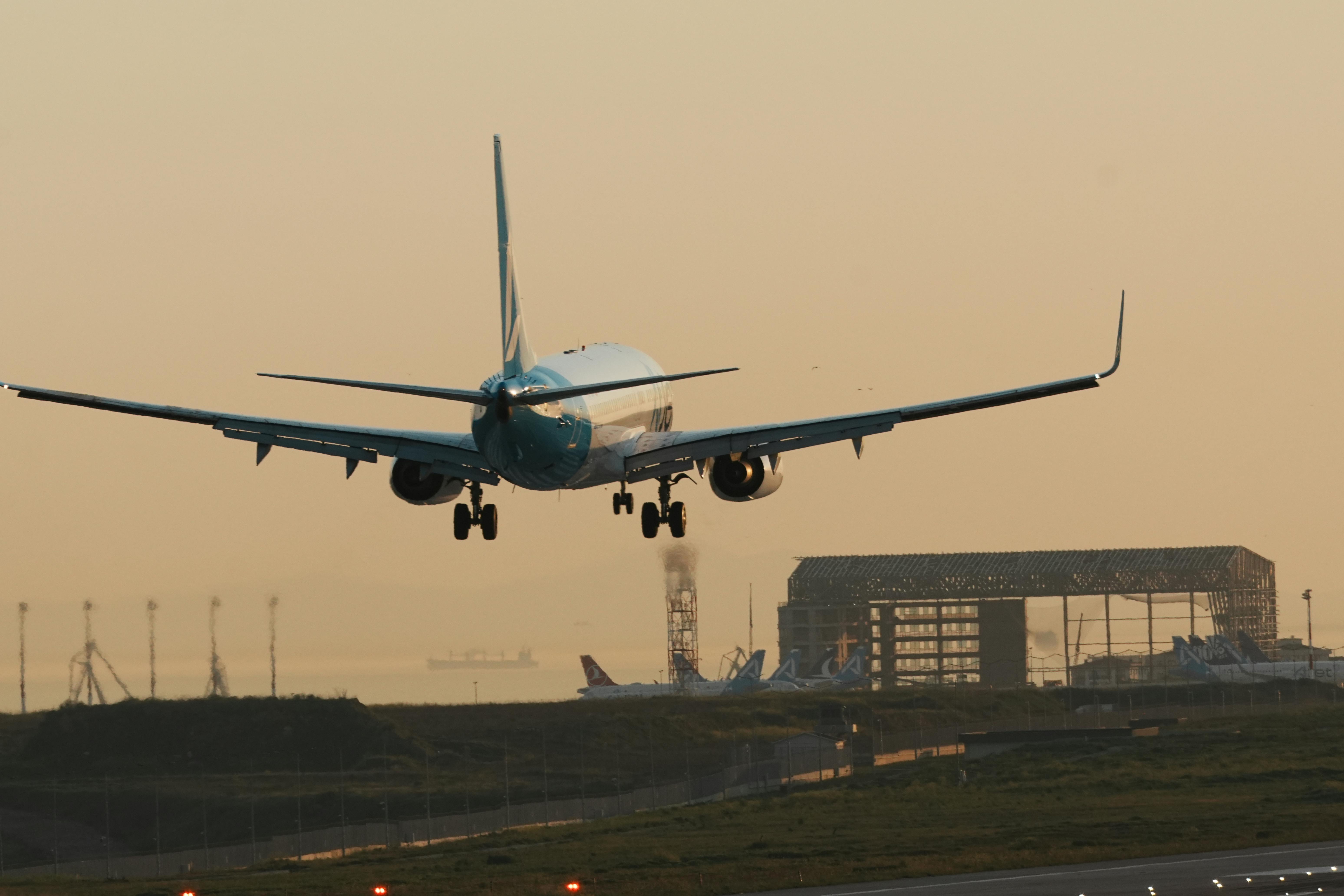 How Frequent Flyers Really Use Airline Miles (2026 Guide) — Photo by cnrdmroglu on Pexels