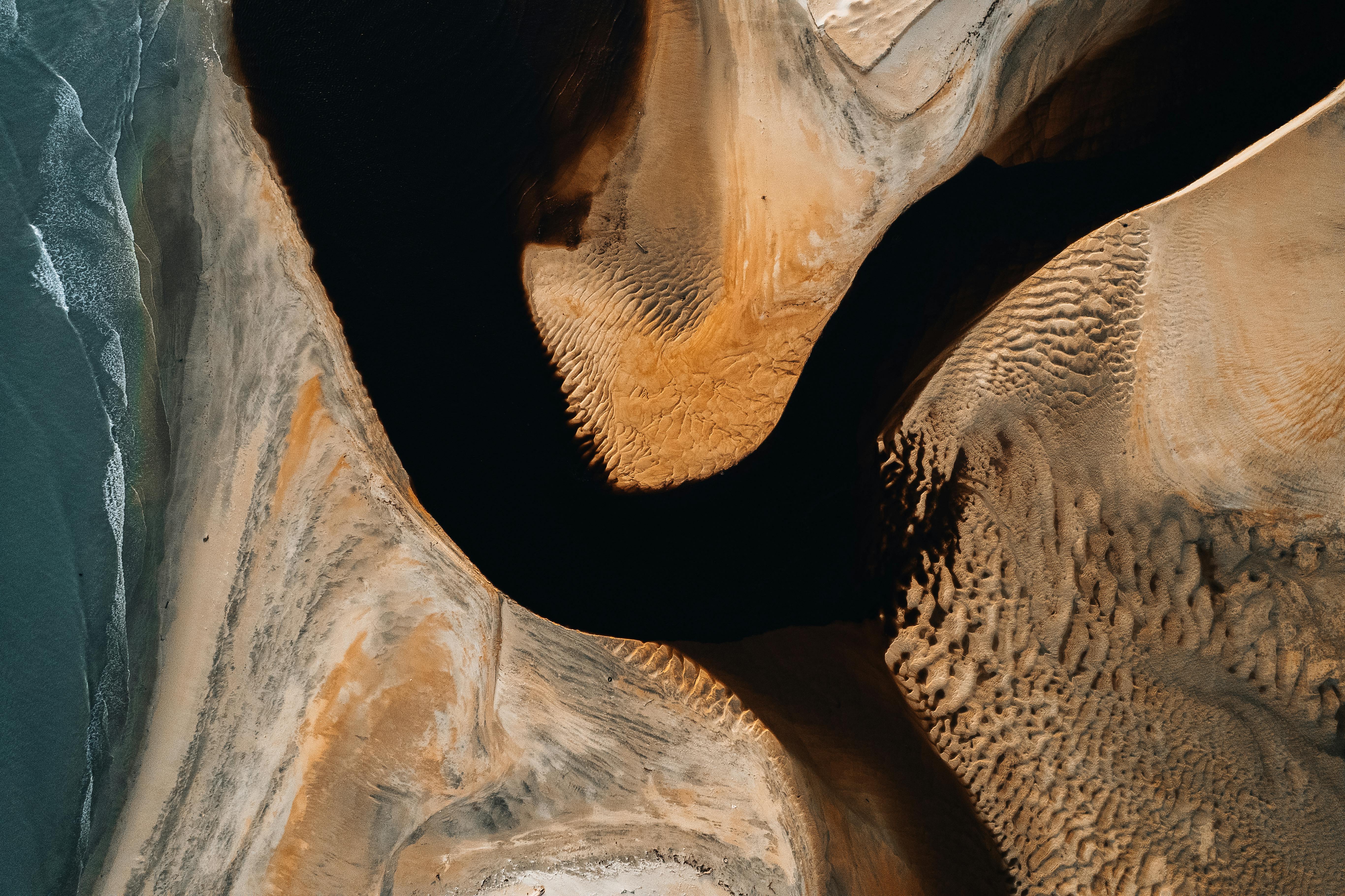 Explorations in Creative Photography exhibit by Beach's f8 Photography Collective opens on May 14 — Photo by Pok Rie on Pexel
