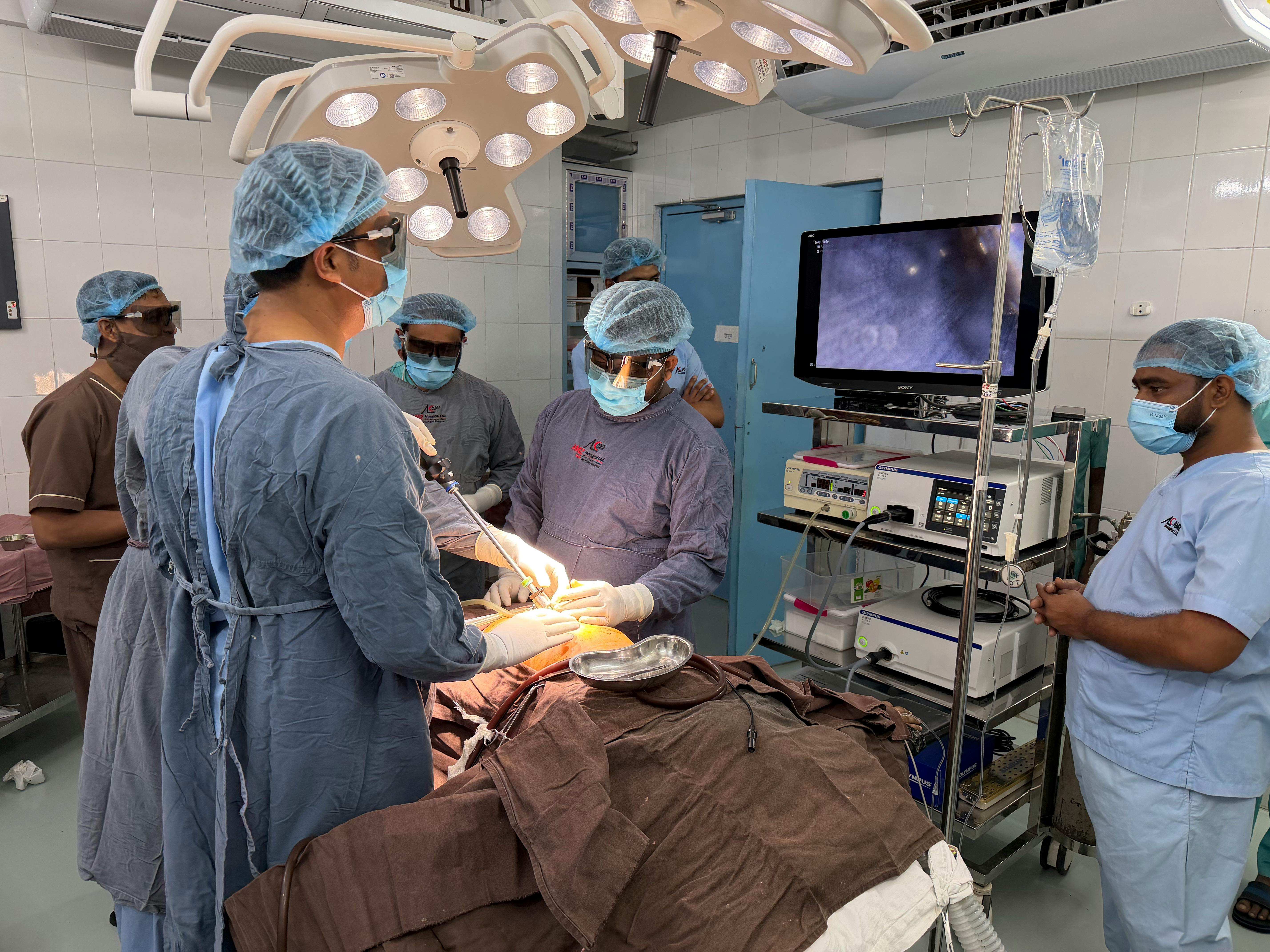 The impact of elective surgical hubs on elective surgery in acute hospital trusts in England - Nature — Photo by Rakib Hasan 