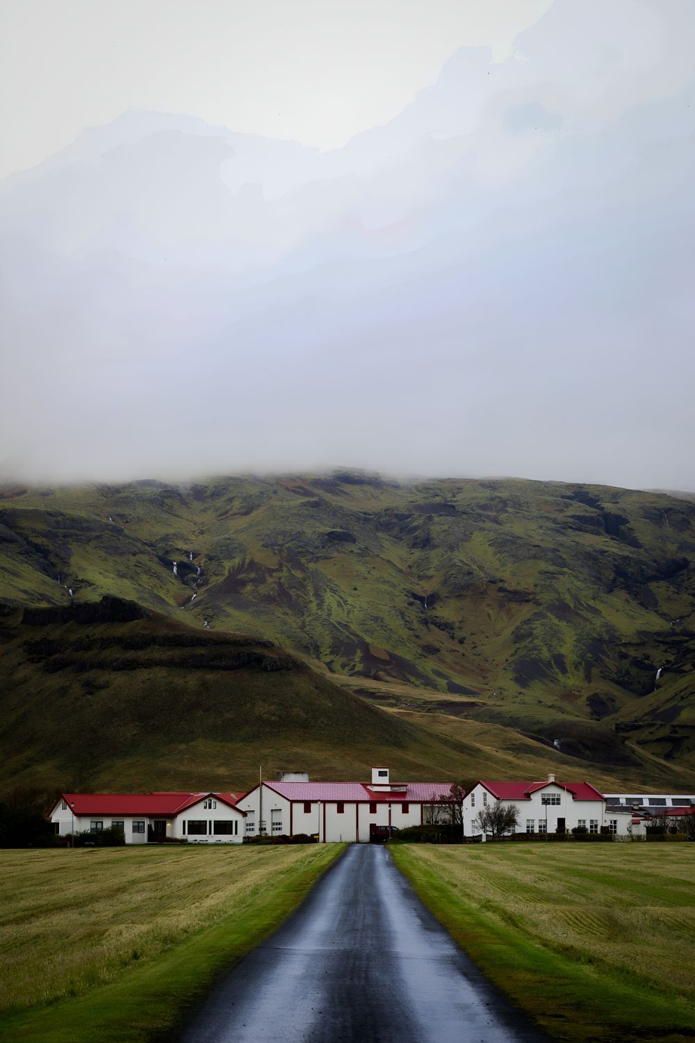 Idyllic Countryside House with Mountain View · Free Stock Photo