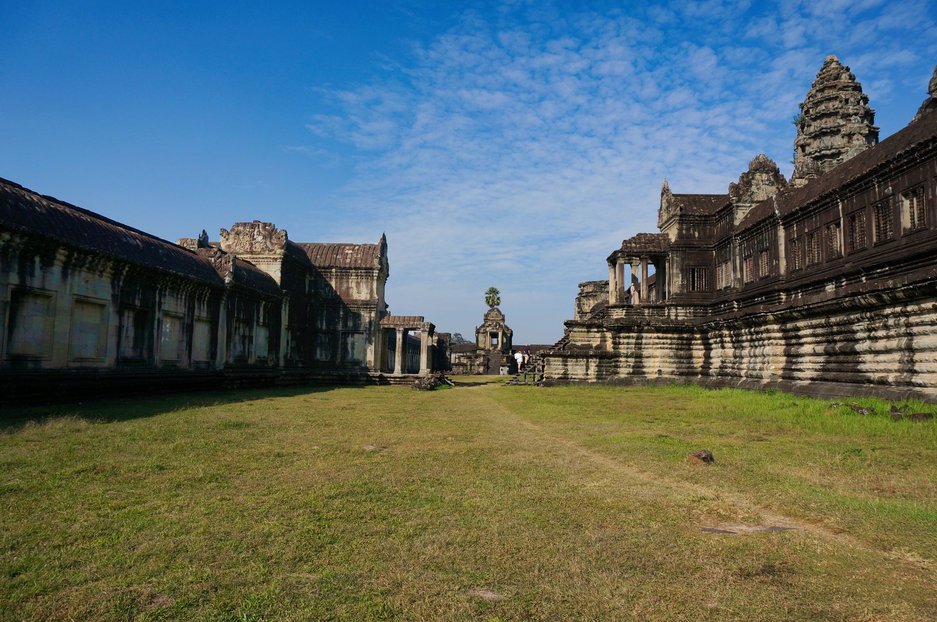 Explore the grandeur of Angkor Wat, a stunning ancient temple complex in Cambodia.