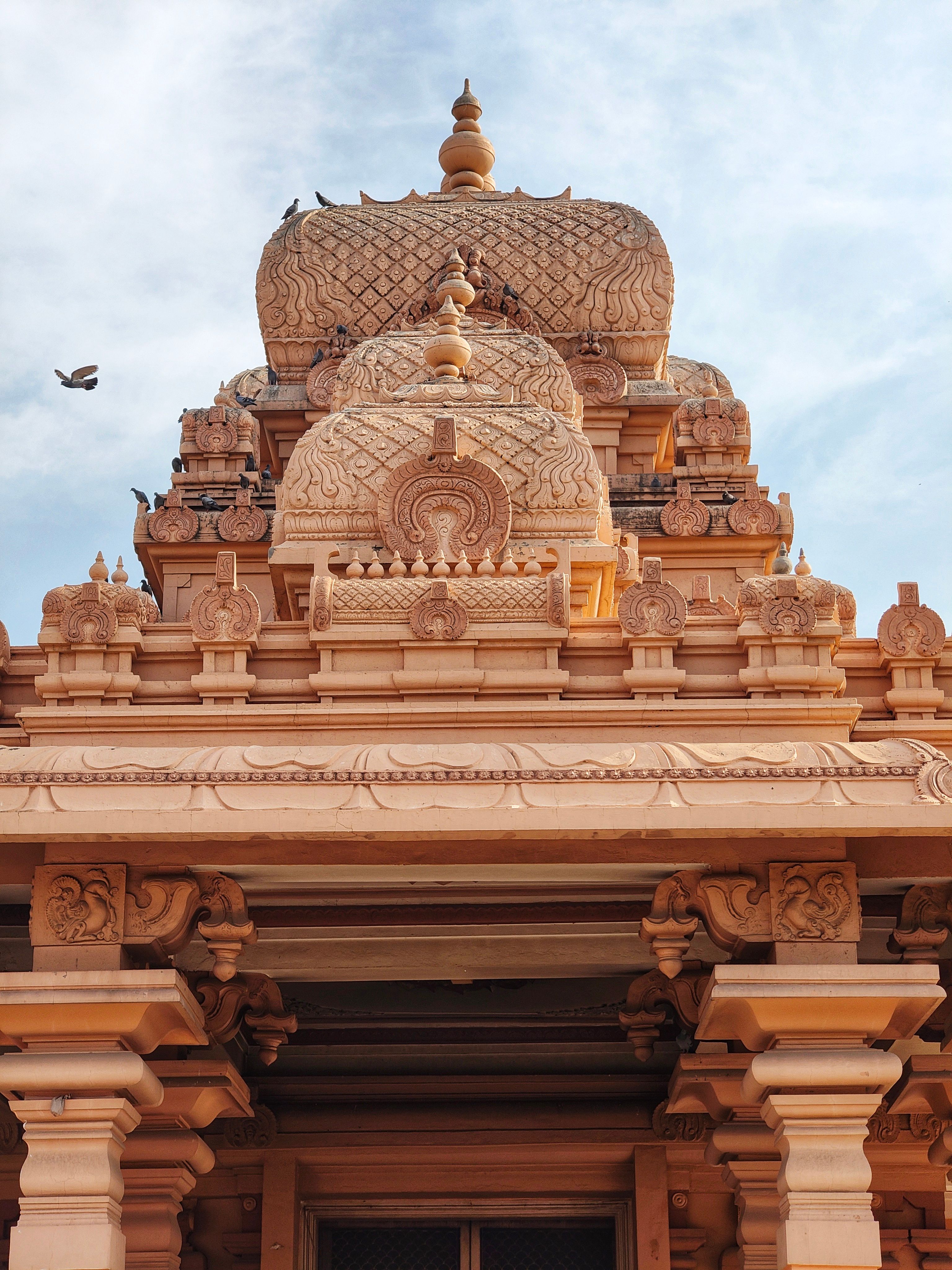 Ornate Indian Temple Architecture · Free Stock Photo