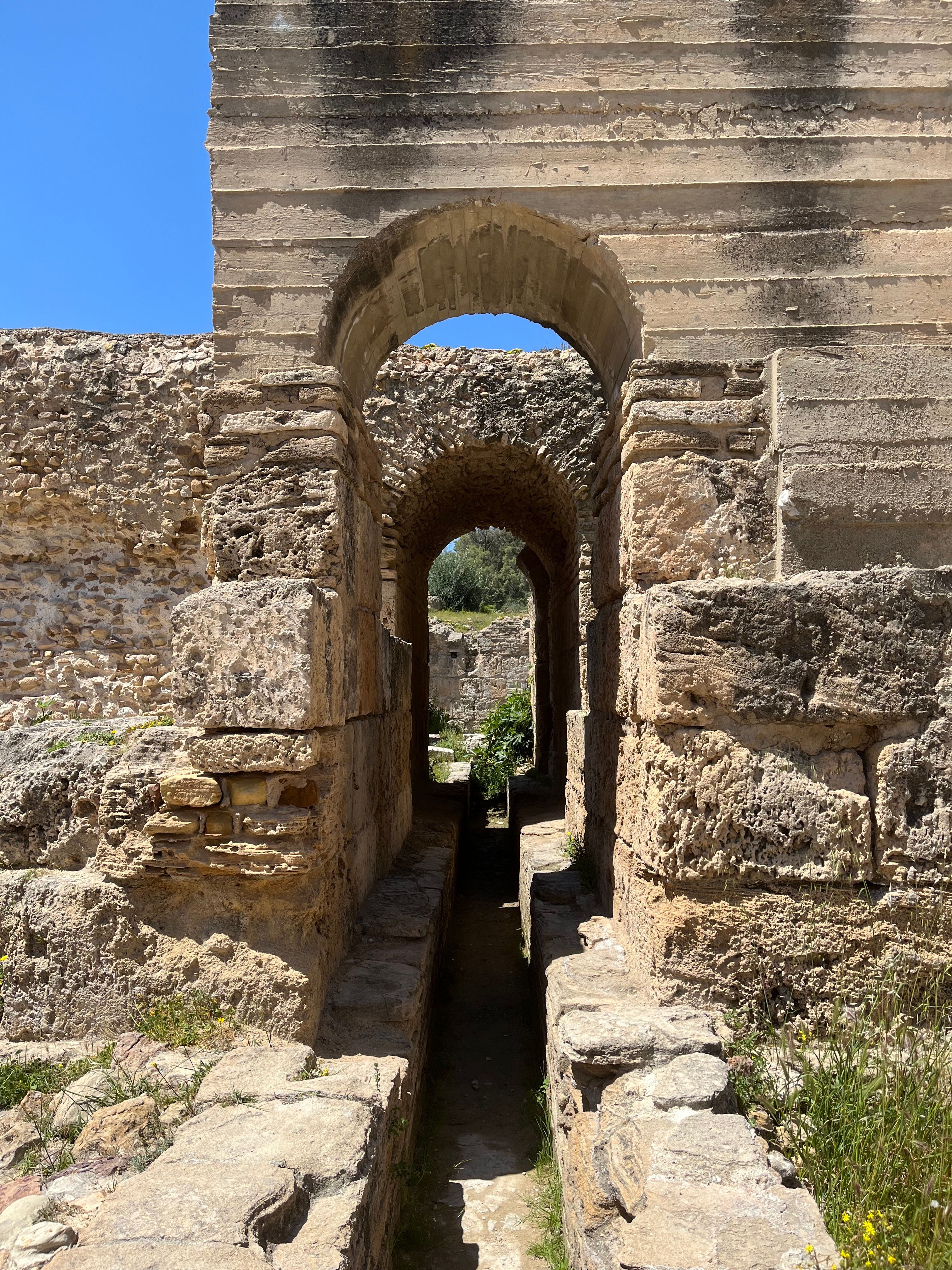 Ancient Roman Ruins with Stone Archway · Free Stock Photo