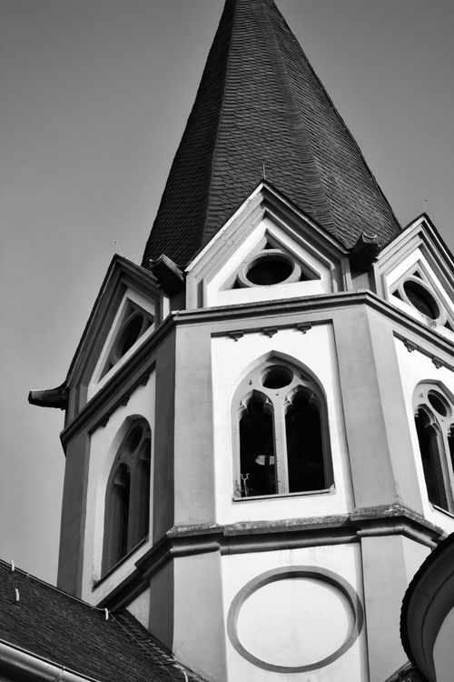Gothic Church Tower in Black and White · Free Stock Photo