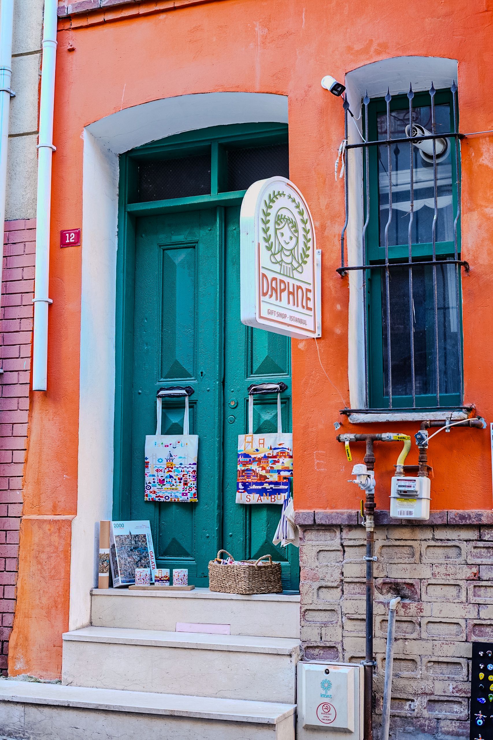 Colorful Doorway in İstanbul's Trendy Kadıköy District · Free Stock Photo