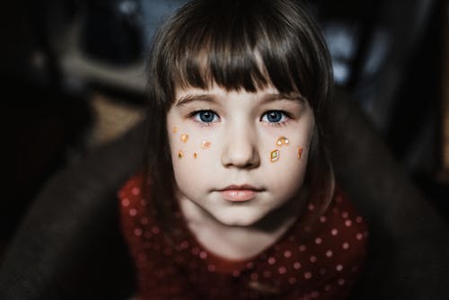 Gratis Gadis Berbaju Polka Dot Merah Foto Stok