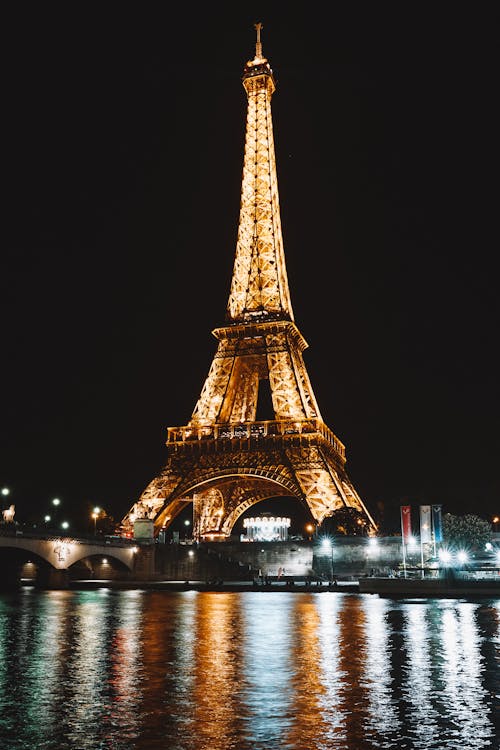 Miễn phí Tháp Eiffel Vào Ban đêm Ảnh lưu trữ