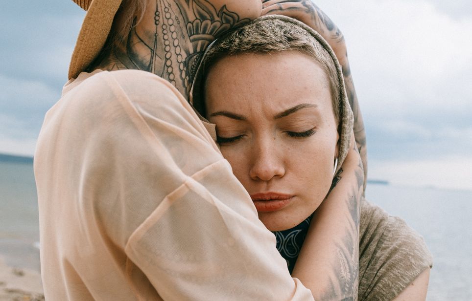 Online dating: starting a conversation on a niche platform