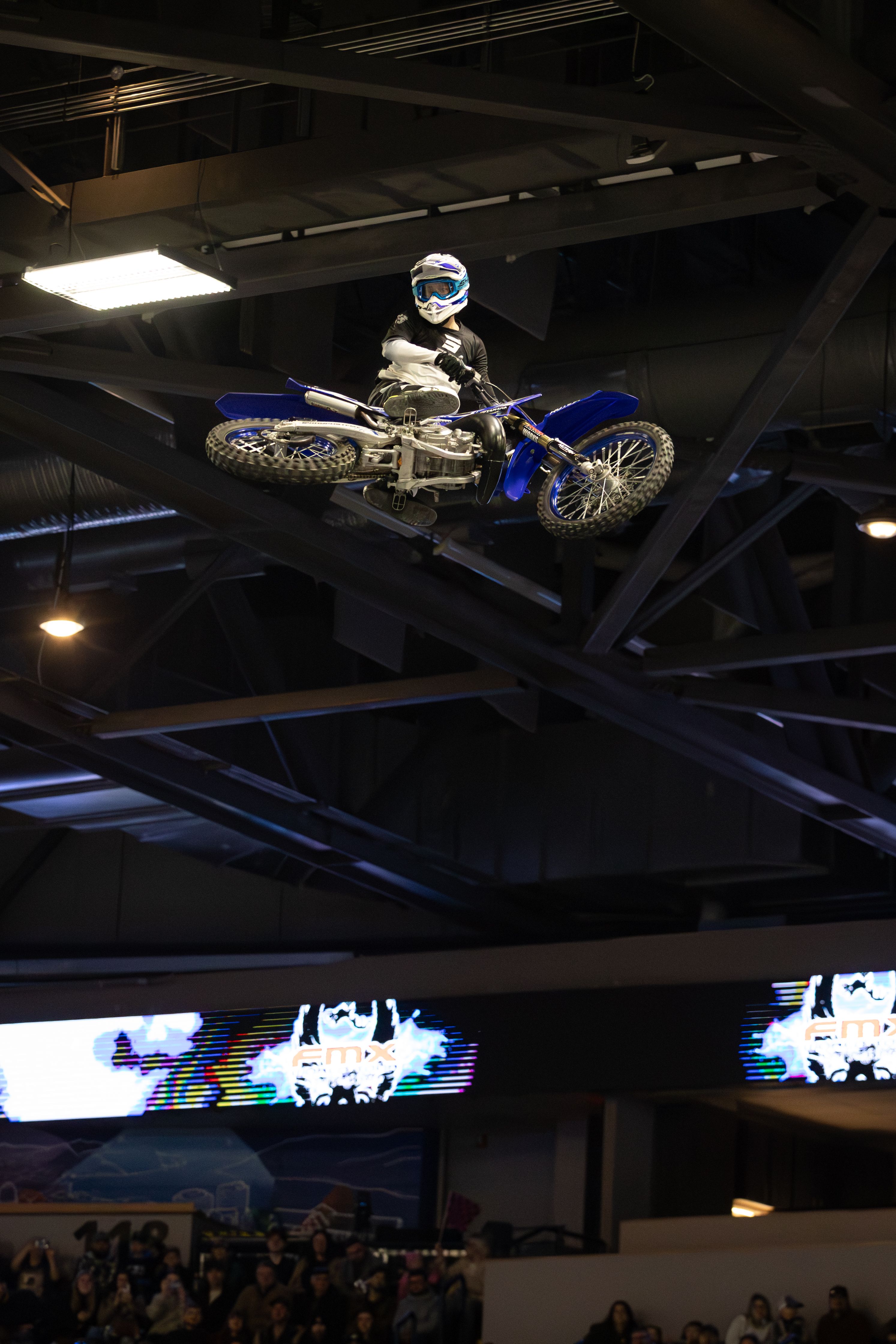 Daring Indoor Motocross Stunt Performance · Free Stock Photo