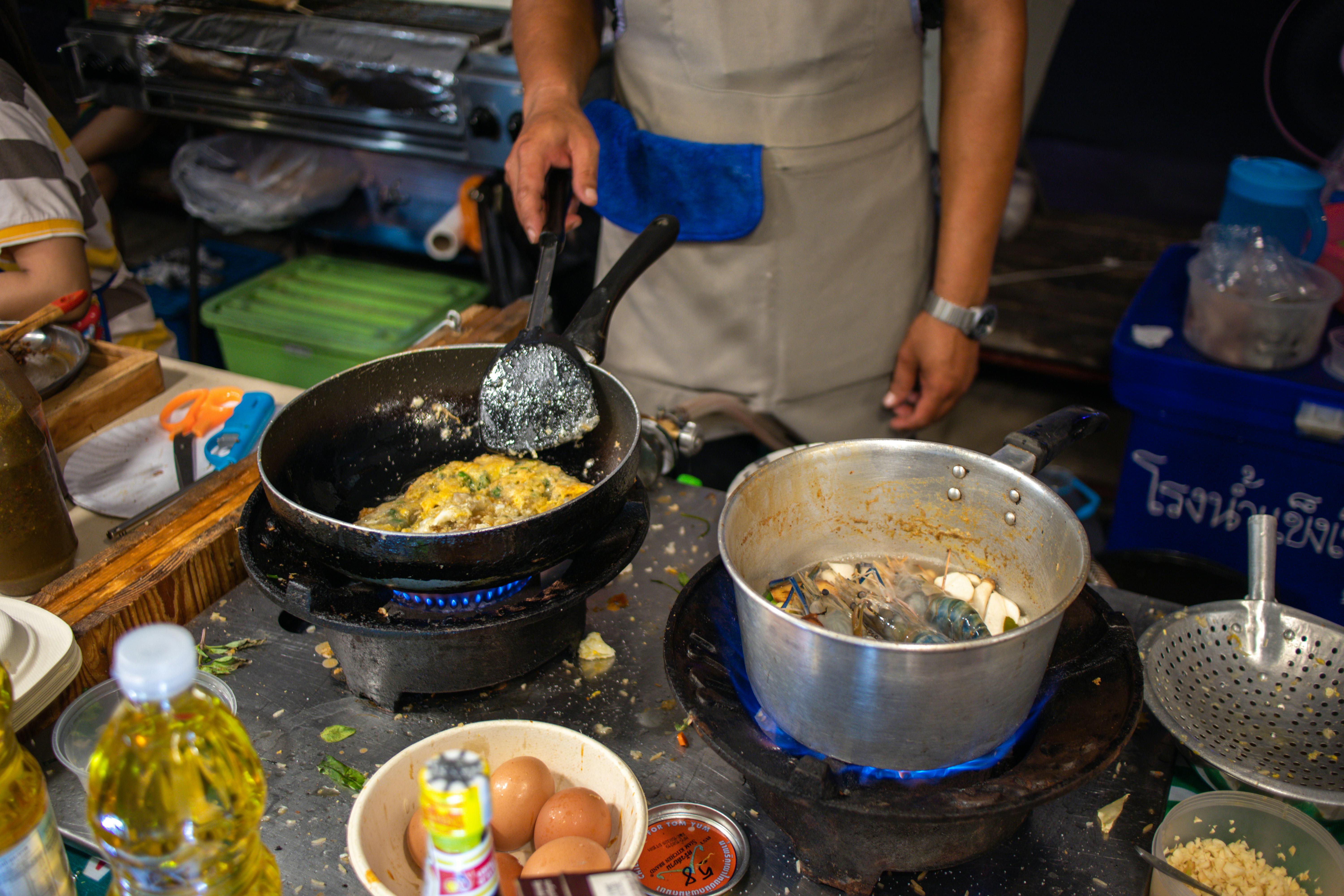 home cooking cookware essentials — Photo by Liuuu _61 on Pexels