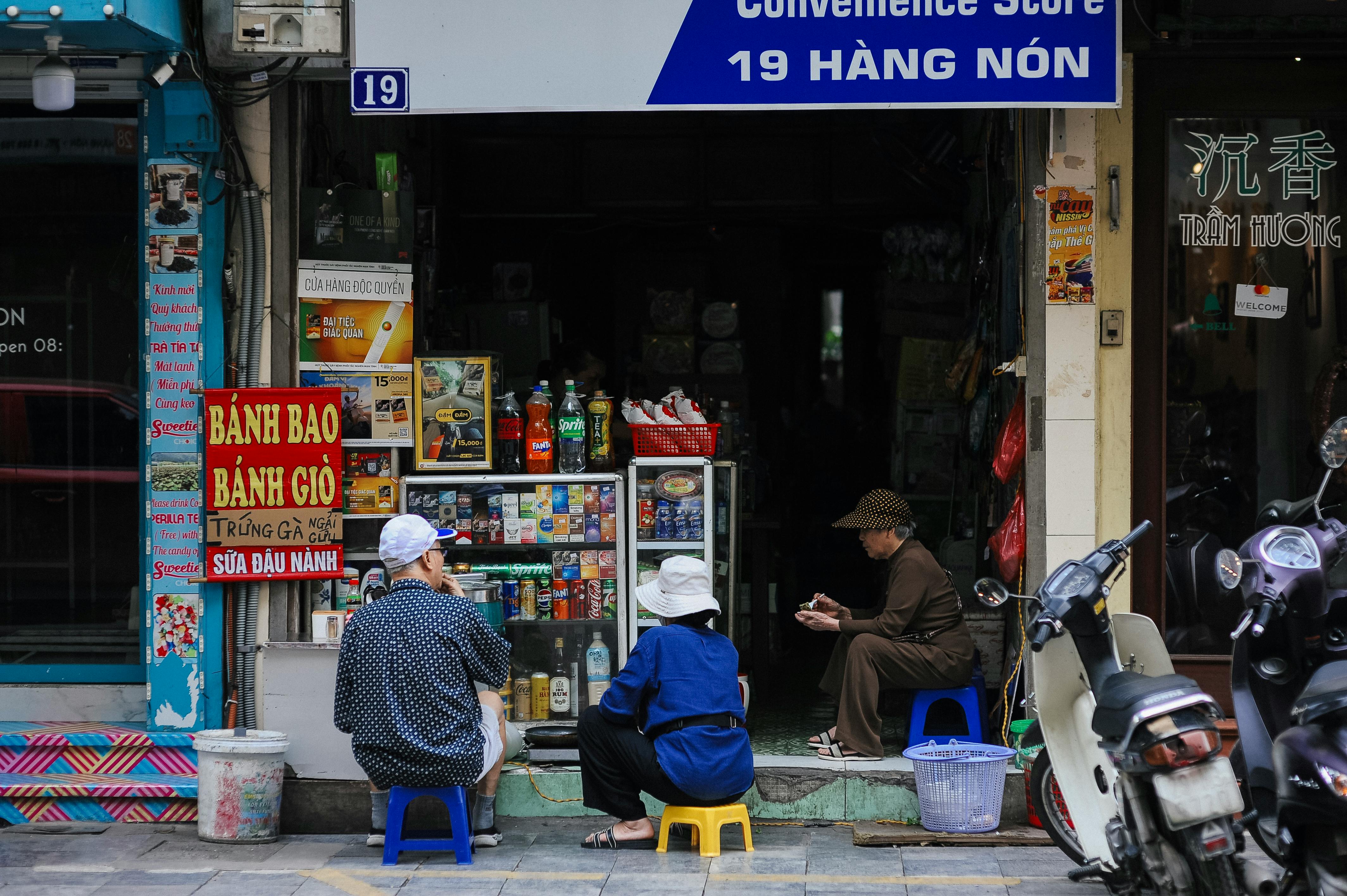6 AI Side Hustle Businesses Anyone Can Start — Photo by Thang Nguyen on Pexels
