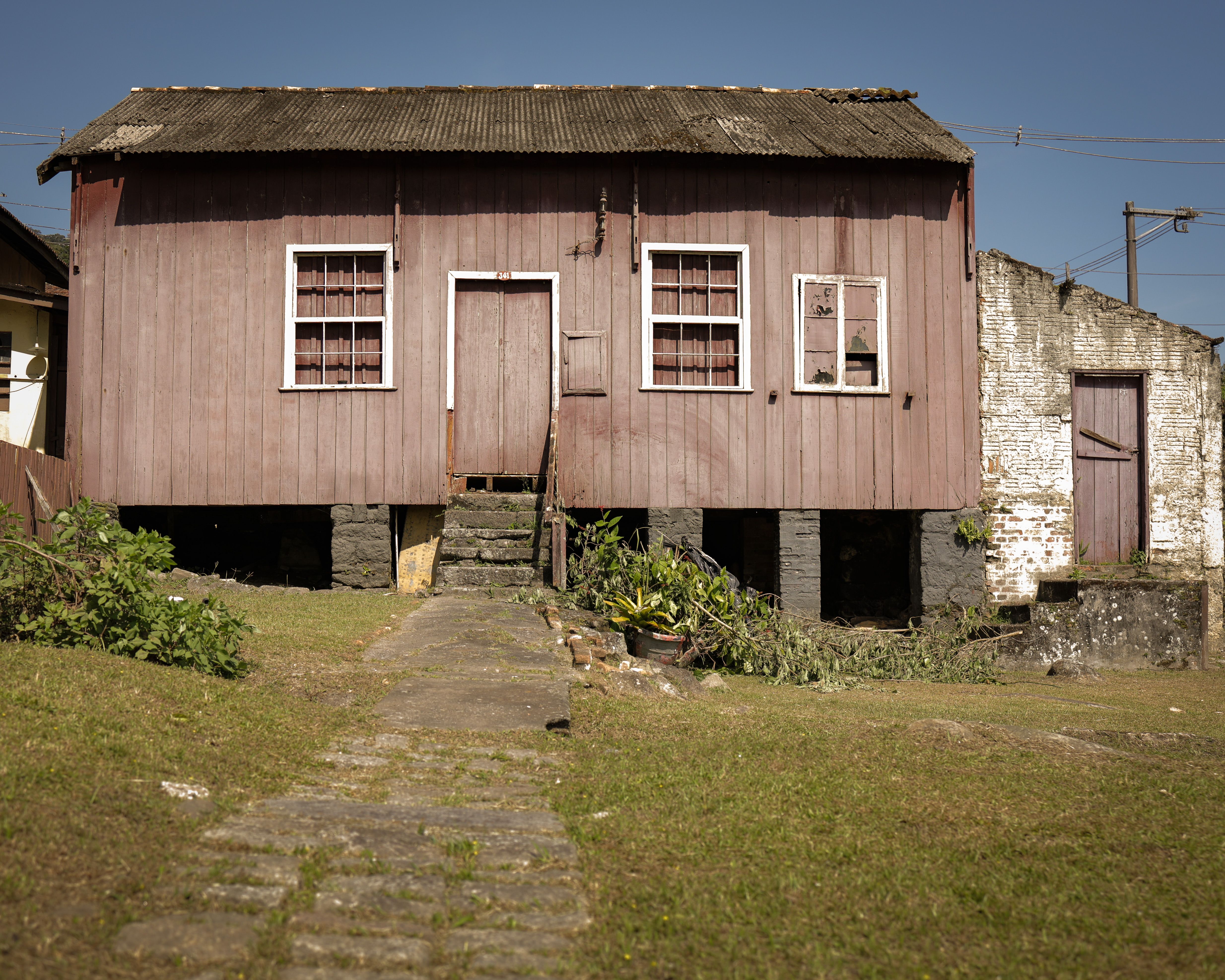 Preços de alimentação na Guiana Francesa em 2026 Mercado local com produtos frescos na Guiana Francesa, custo de vida