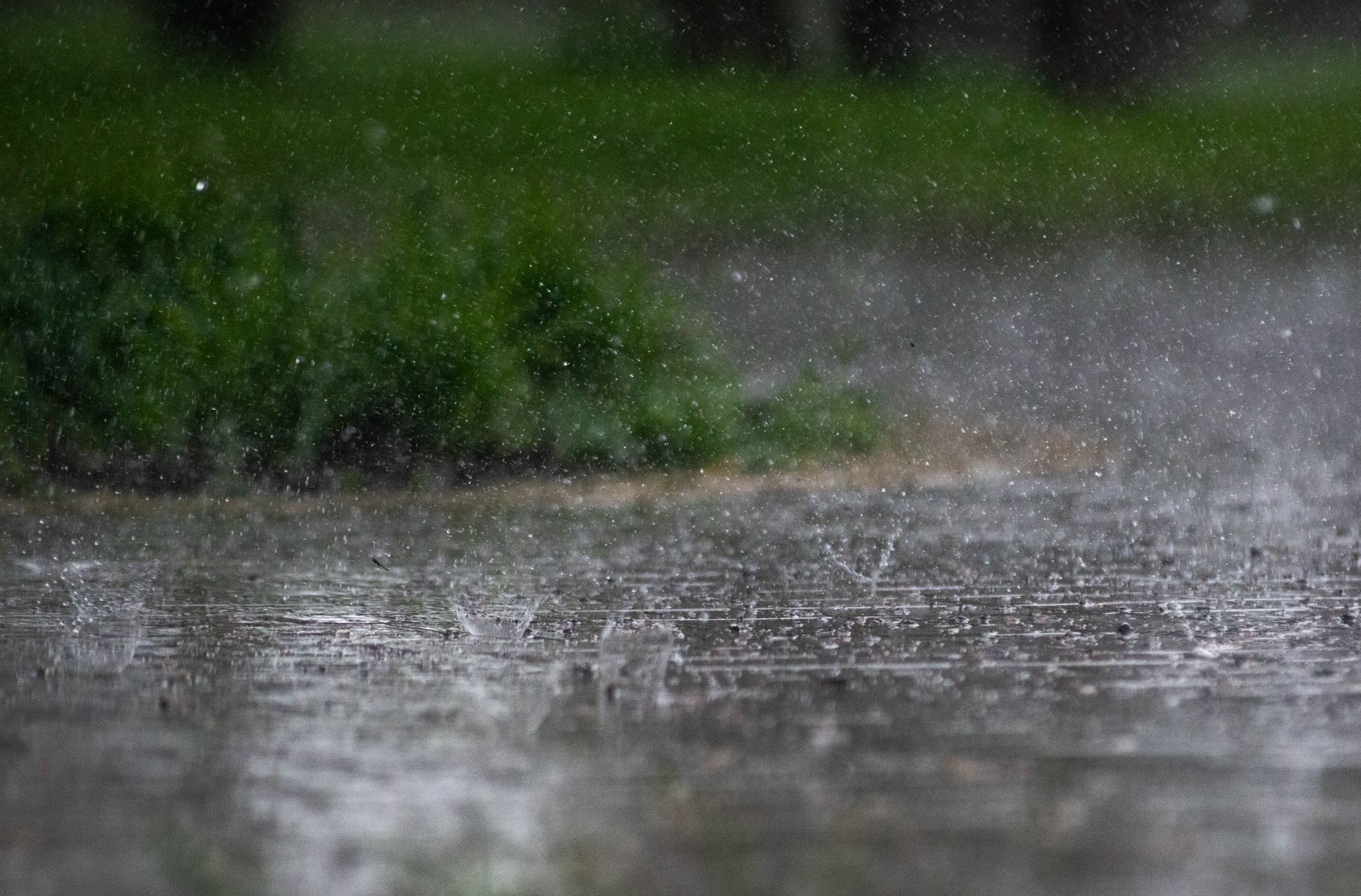 KNMI waarschuwt voor onweer met hagel en windstoten