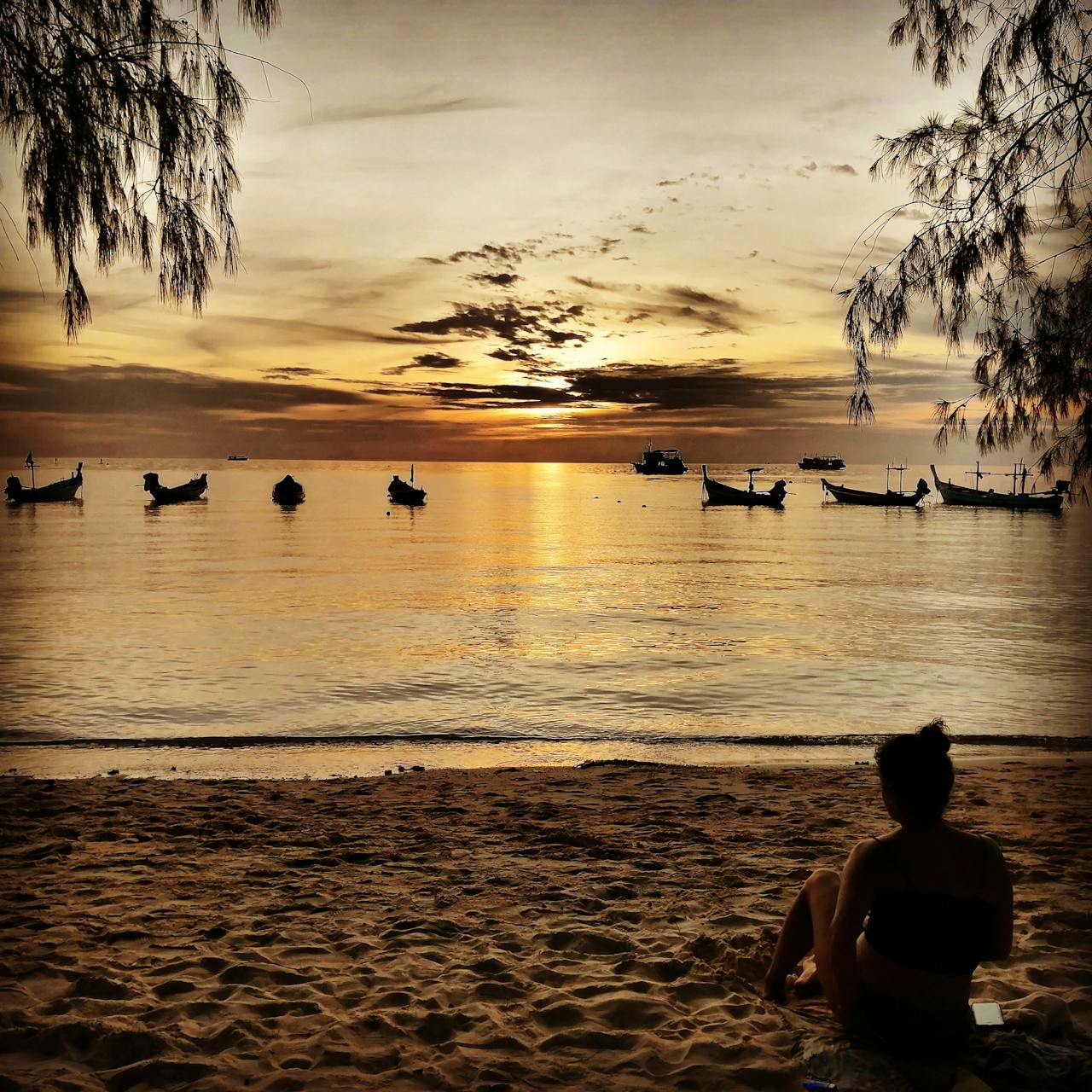 Hành khách làm thủ tục check-in tại sân bay