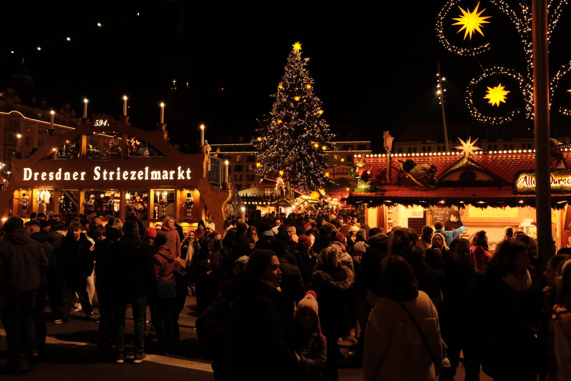 Das Stollenbacken in der Adventszeit