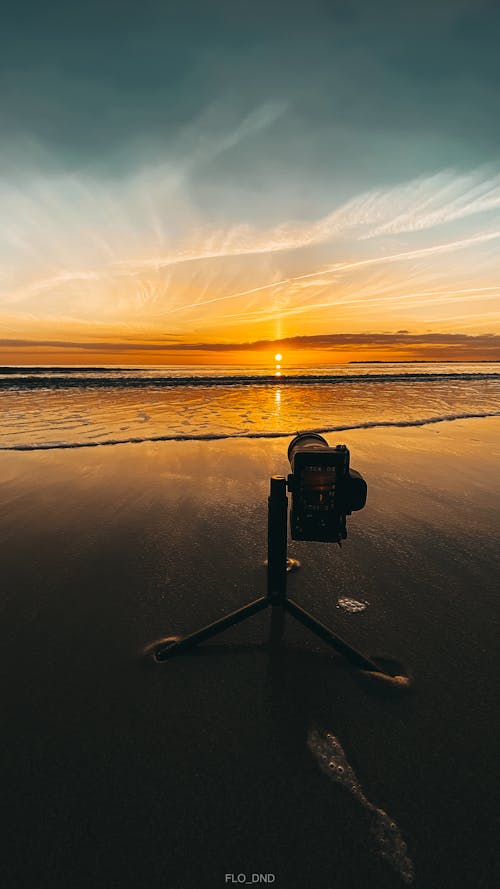 Foto profissional grátis de fotógrafo, lindo pôr do sol, óculos de sol coloridos