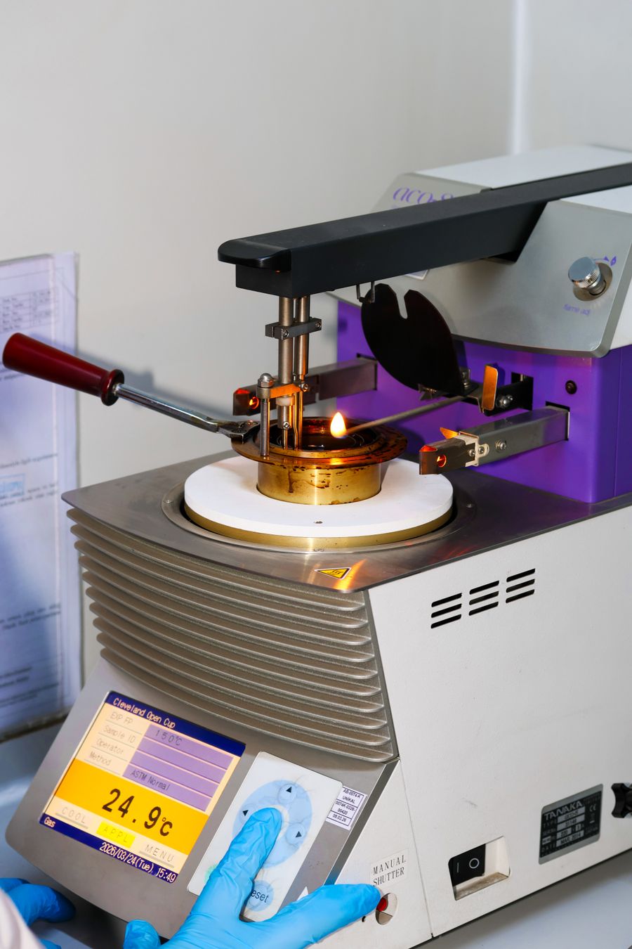 Fire test apparatus in the laboratory