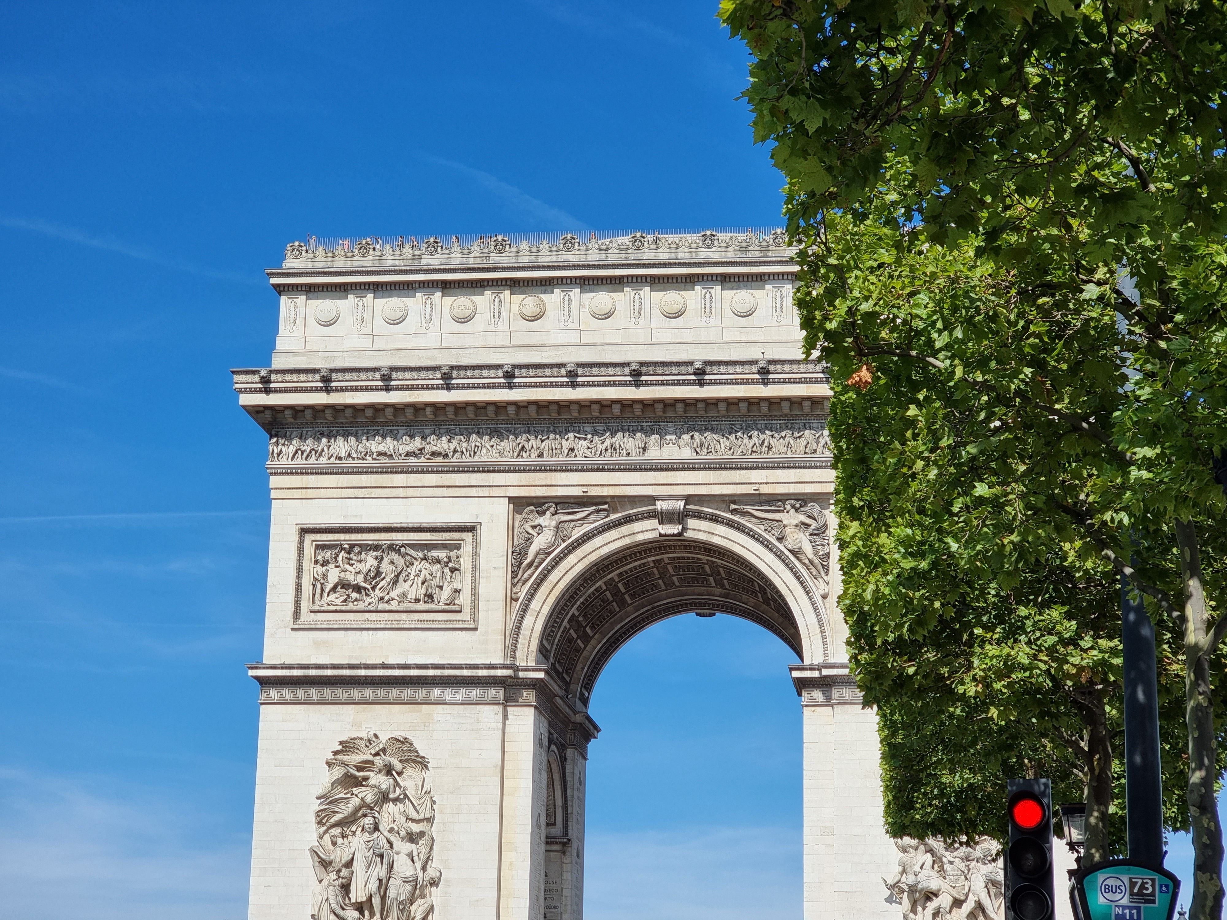 Tours, activities & tickets in Arc de Triomphe