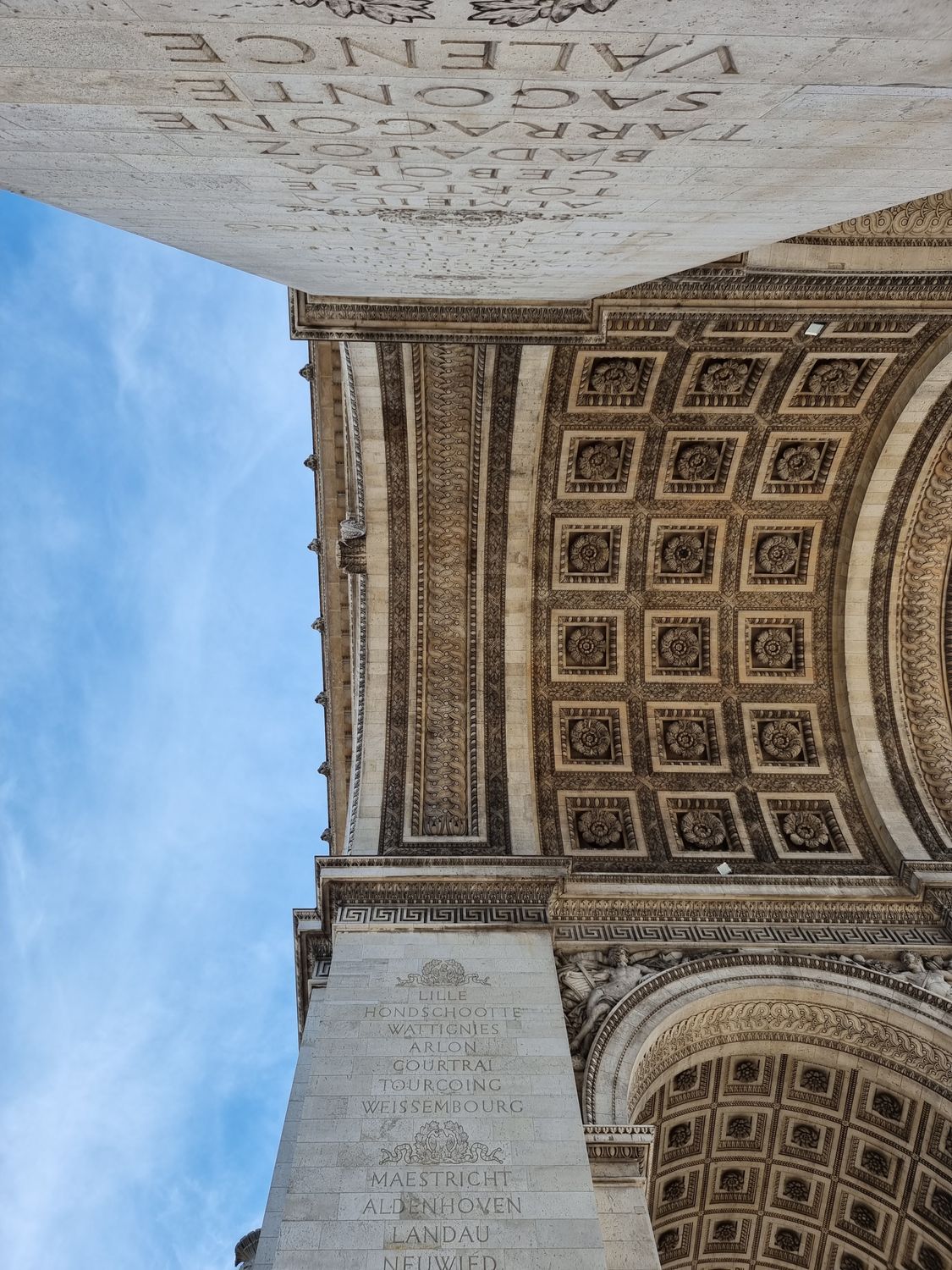 Iconic Archway of Arc de Triomphe in Paris · Free Stock Photo