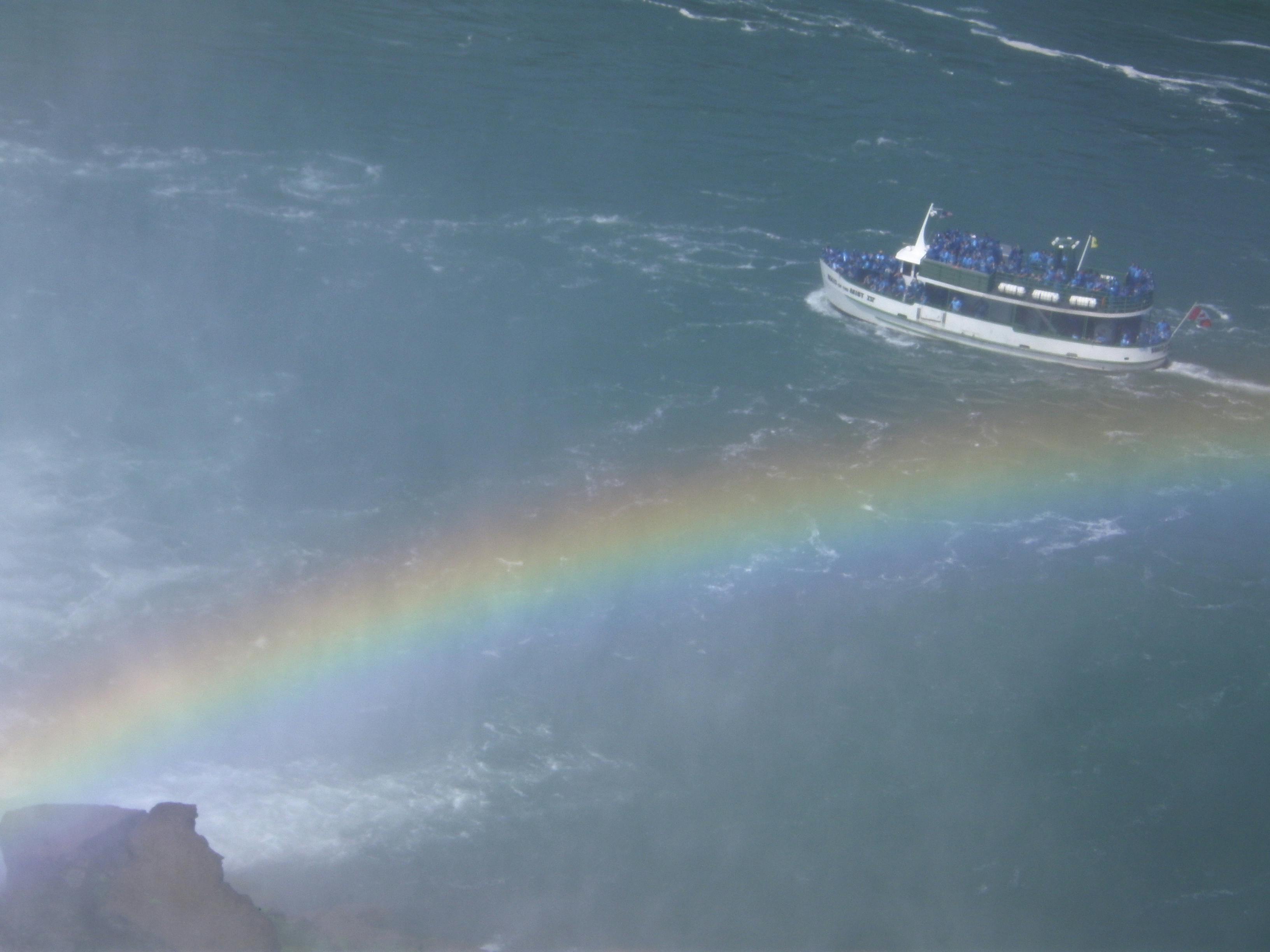 밀라노 두오모 대성당의 웅장한 모습