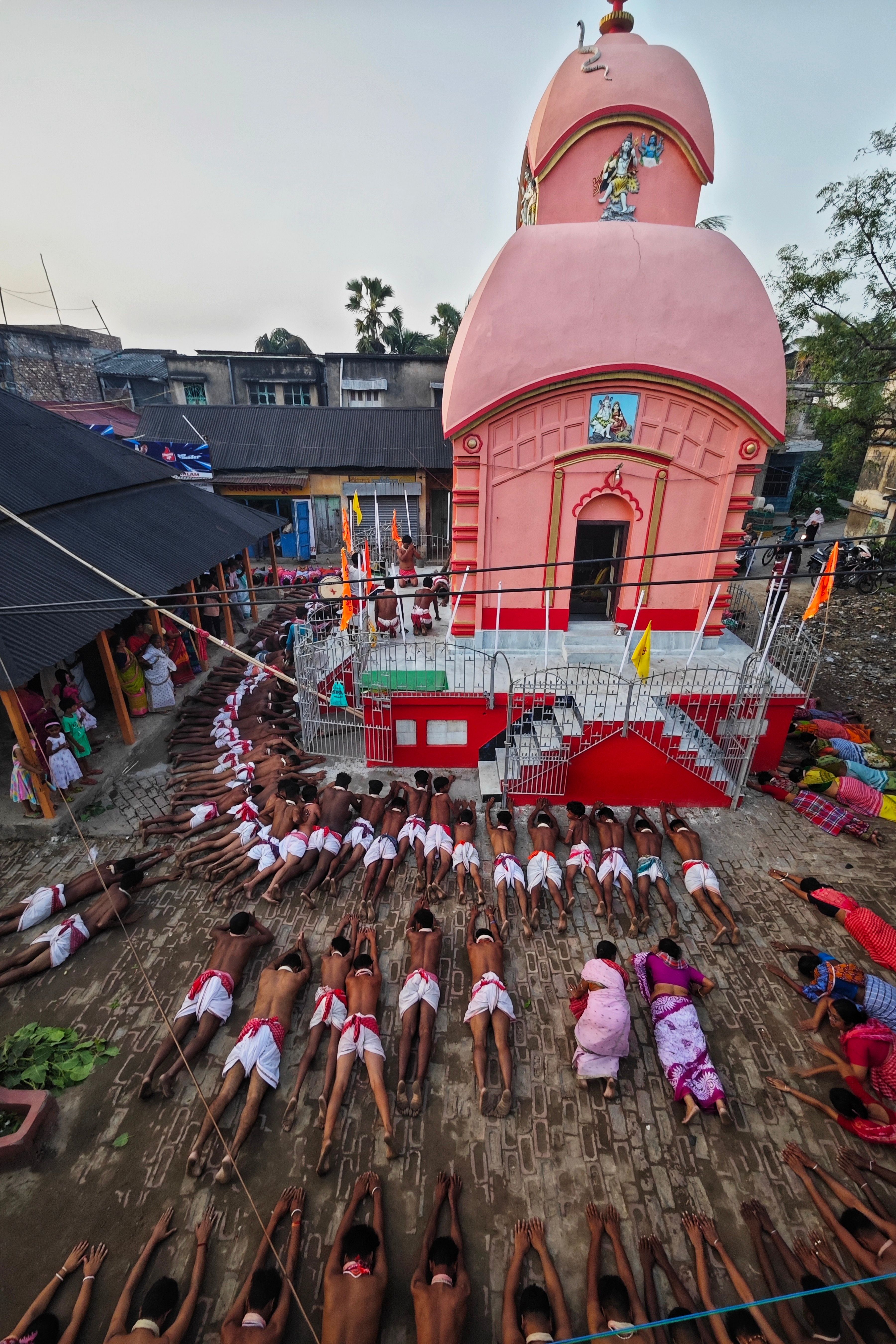 Traditional Ritual at Hindu Temple Festival · Free Stock Photo