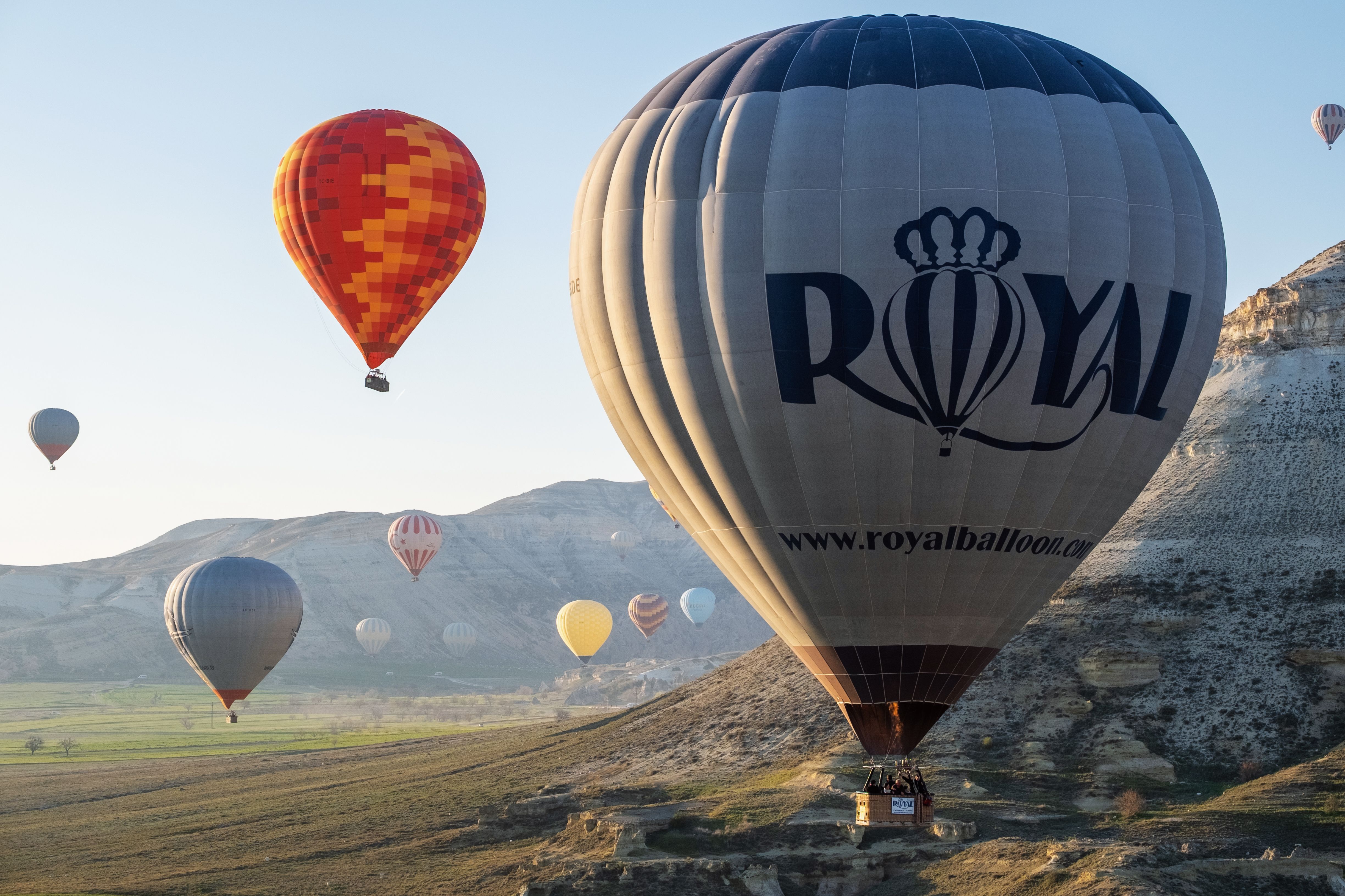 Top Adventure &amp; Experience Tourism Influencer Marketing Campaigns Redefining The Way We Travel — Photo by Mehmet Turgut  