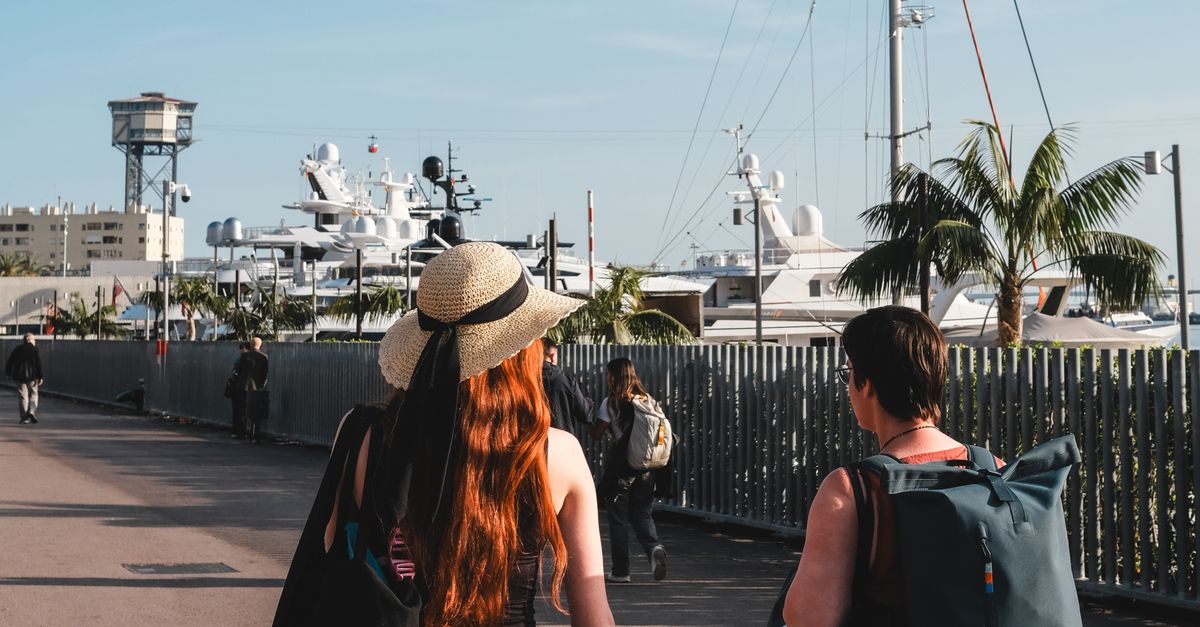 Γιατί νιώθω ζάλη όταν κατεβαίνω από ένα κινούμενο κρουαζιερόπλοιο στην αποβάθρα;