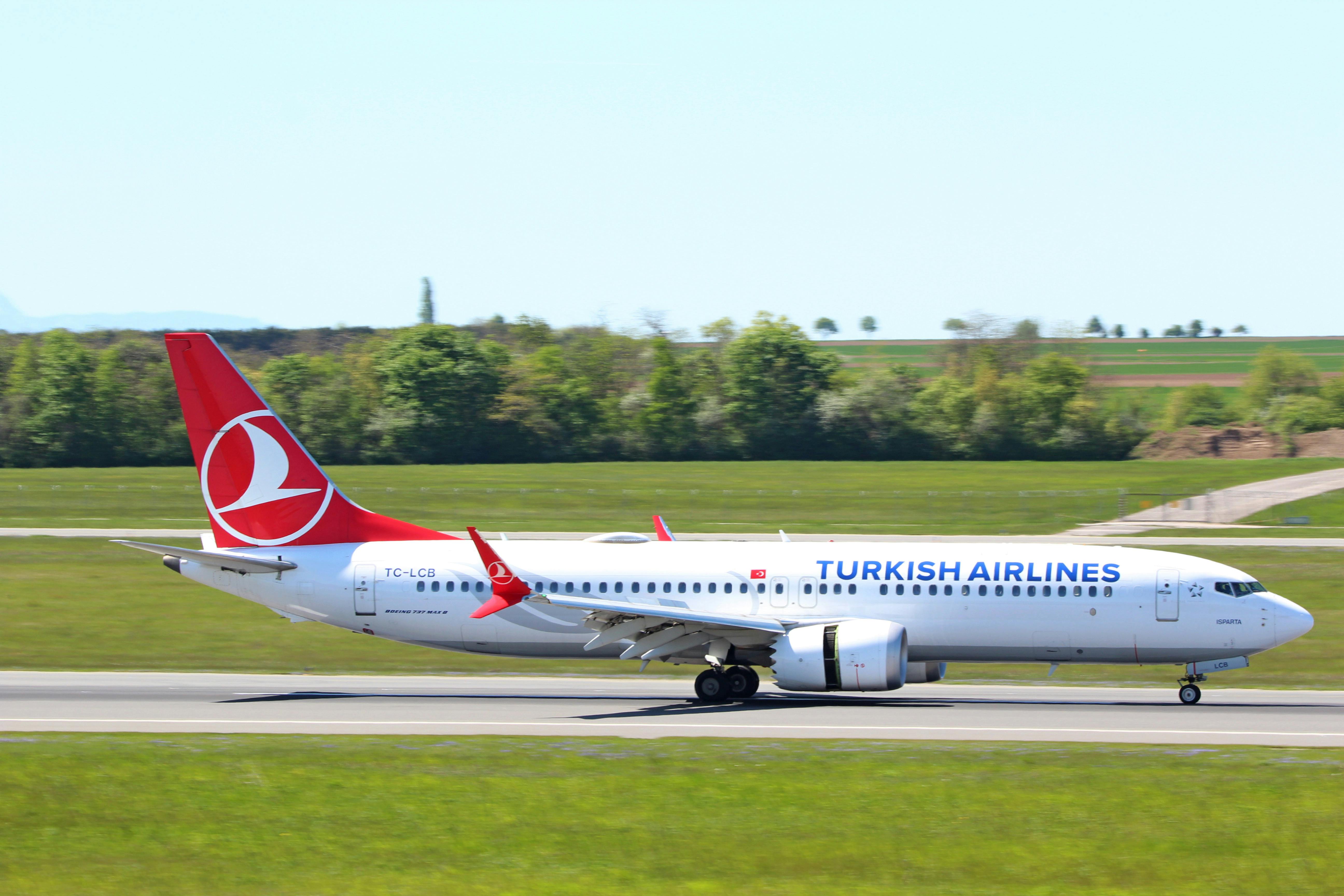 How Frequent Flyers Really Use Airline Miles (2026 Guide) — Photo by Heinz Reisenhofer on Pexels