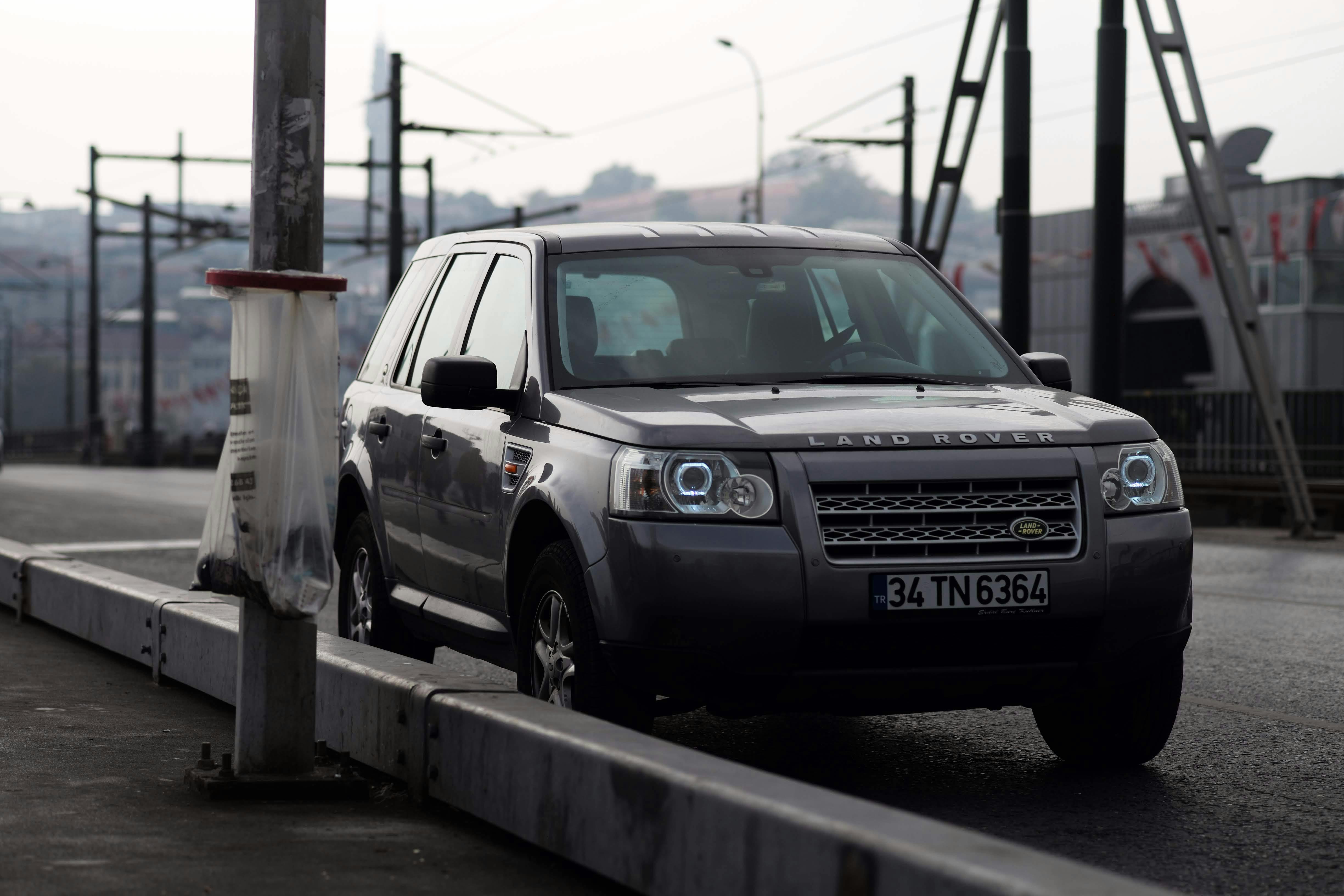 Toyota recalls 550,000 Highlander SUVs because seat backs may fail to lock — Photo by KUTLUER ERDAL Triumph rider on Pexels