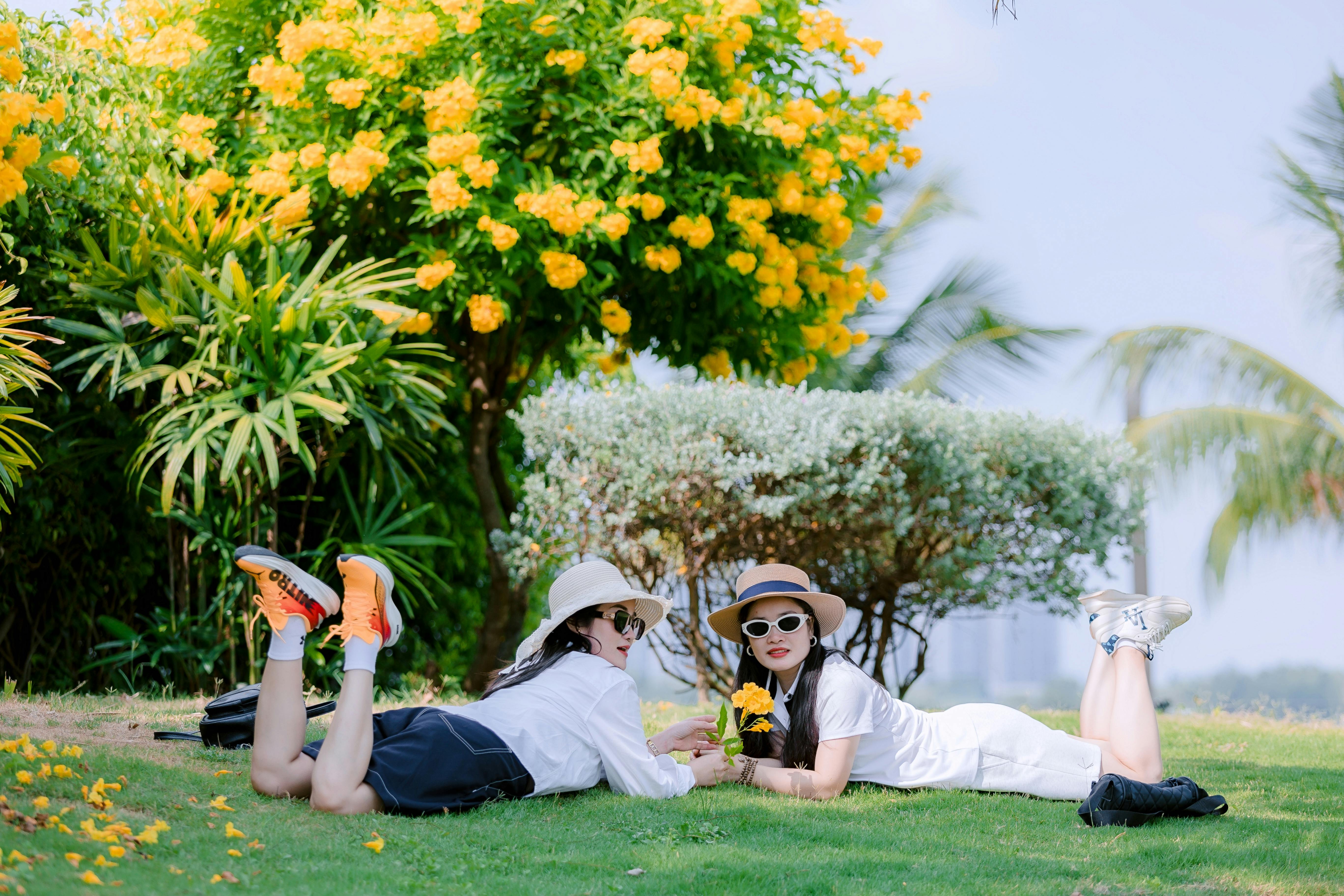 20 Size-Inclusive Fashion Brands To Shop For Your Summer Wardrobe — Photo by 🇻🇳🇻🇳Nguyễn Tiến Thịnh 🇻🇳🇻🇳 on Pexels