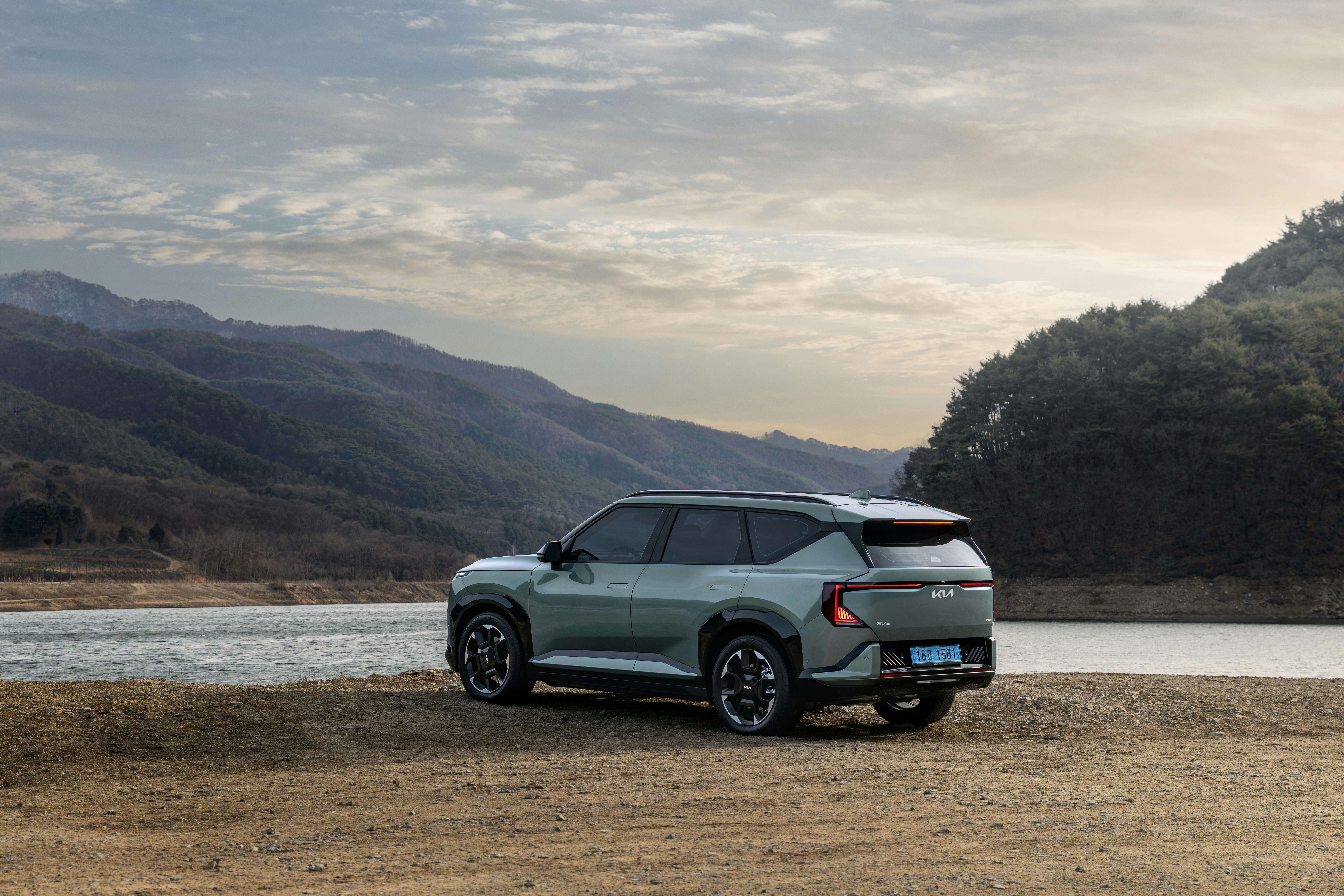News | General Motors adds fuel to Seattle leasing momentum with deal for tech hub — Photo by Hyundai Motor Group on Pexels