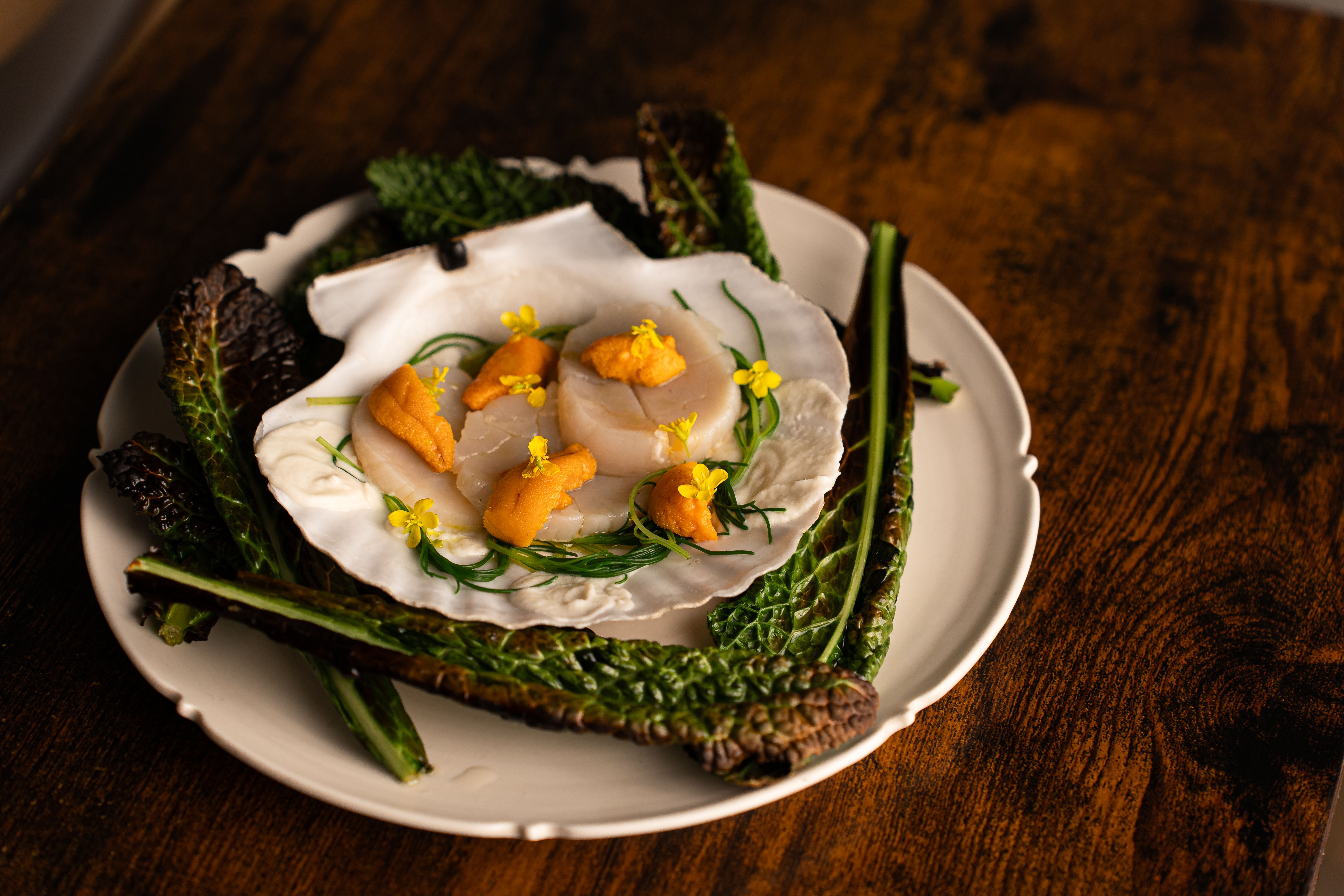 Lemon-Herb Scallops with Lemon Butter