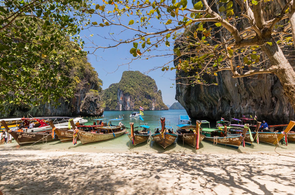 Free Boats on Seashore Stock Photo