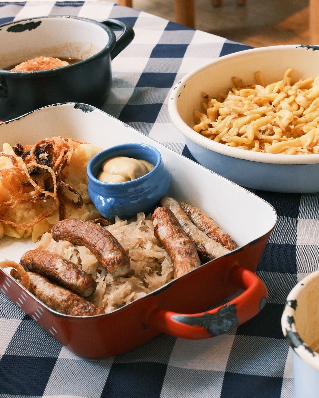 ドイツの食べ物といえば外せないソーセージ料理