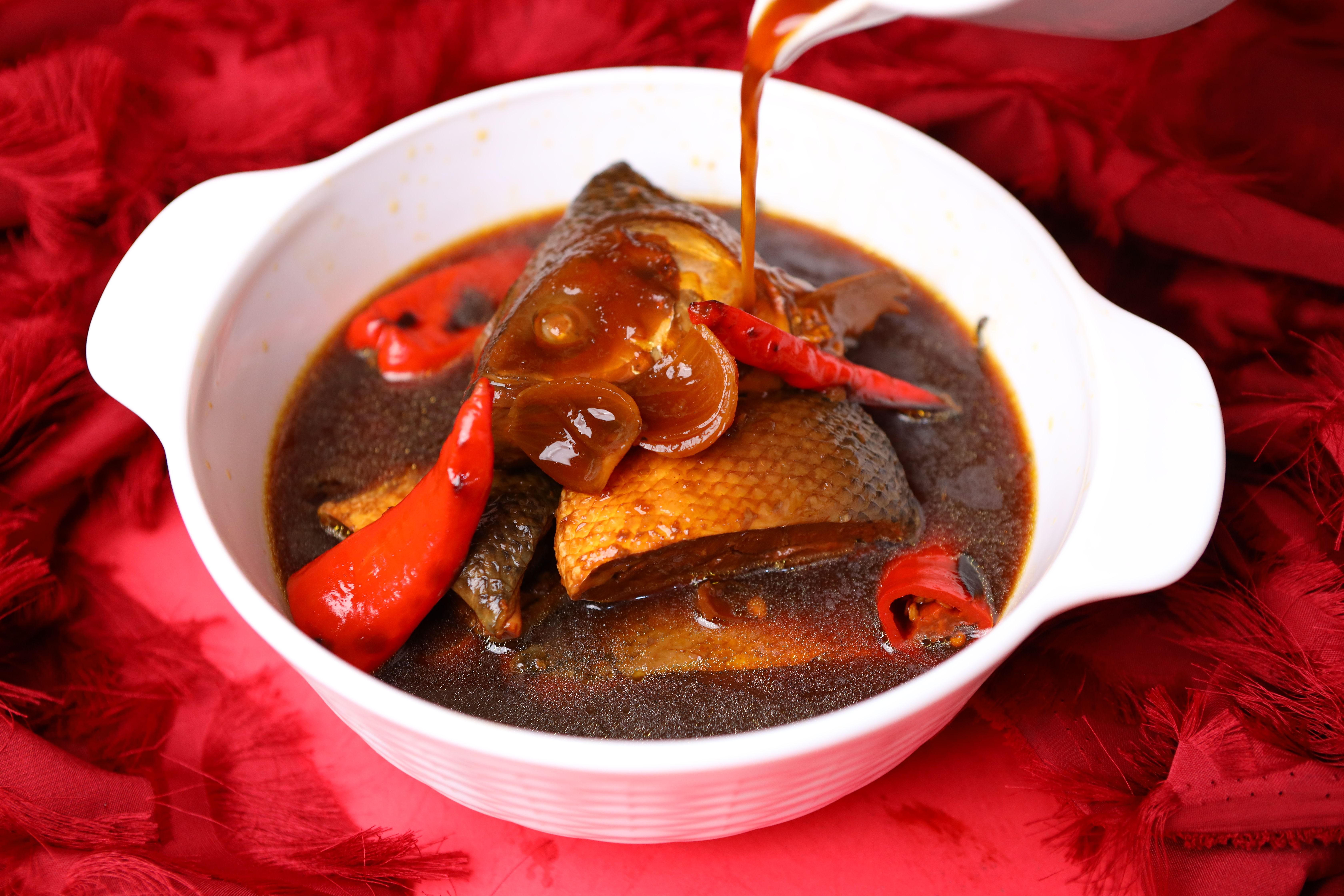 Hangzhou Food — West Lake Vinegar Fish (西湖醋鱼, Xī Hú Cù Yú)