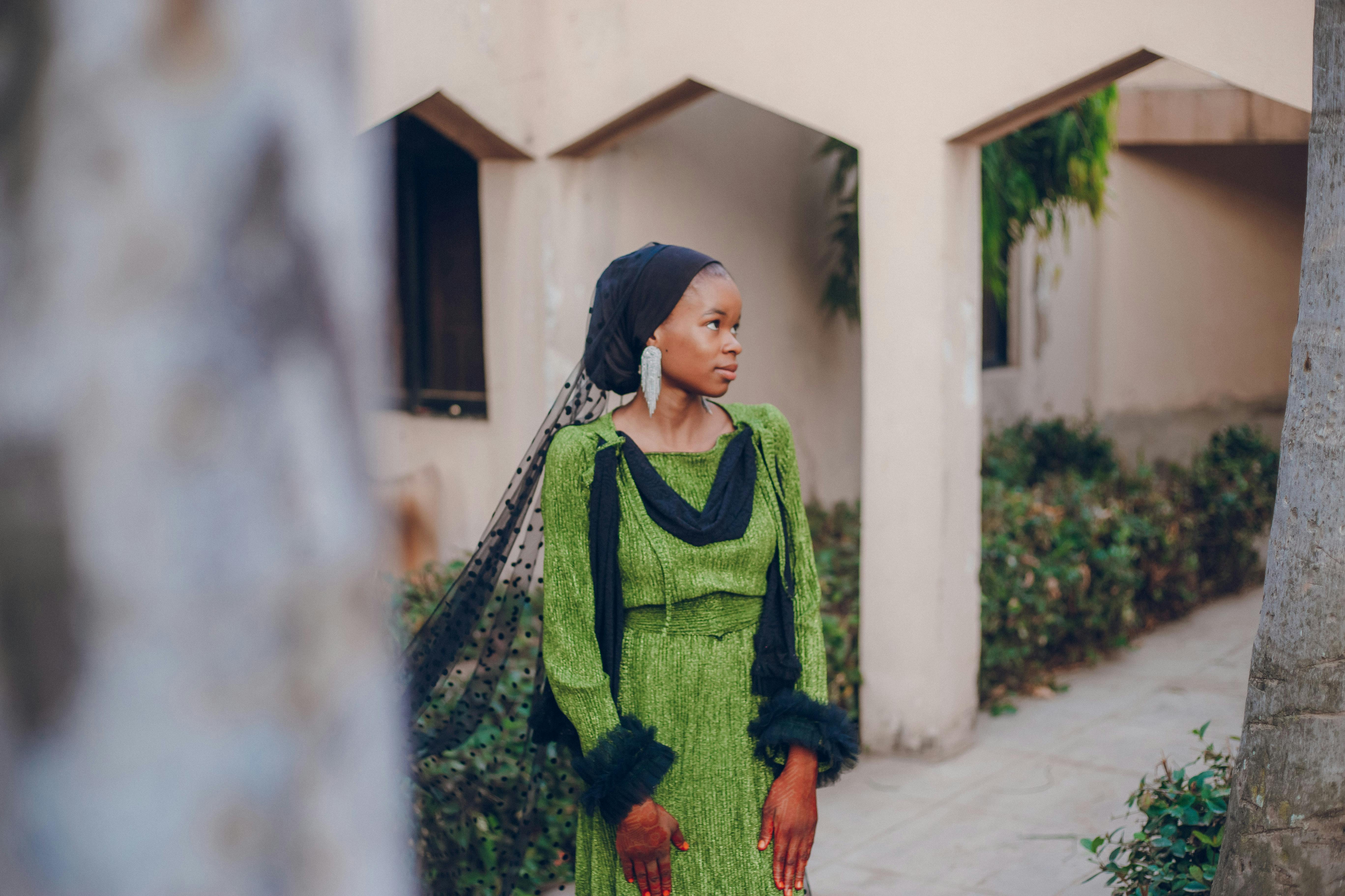 From vintage tops to maxi skirts, build your summer wardrobe with these it girl fashion trends — Photo by Ab  Pixels on Pexel
