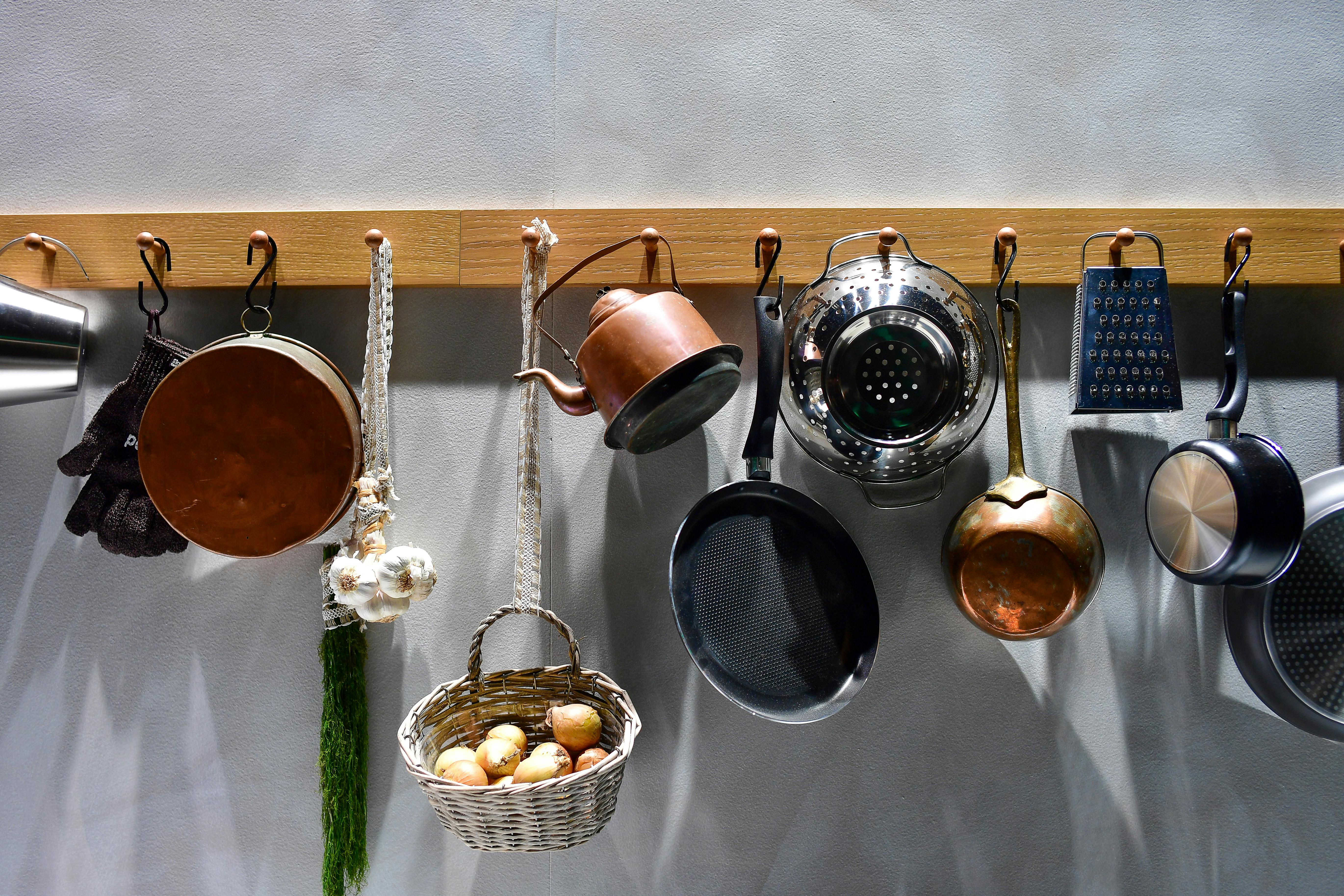 home cooking cookware essentials — Photo by Margo Evardson on Pexels