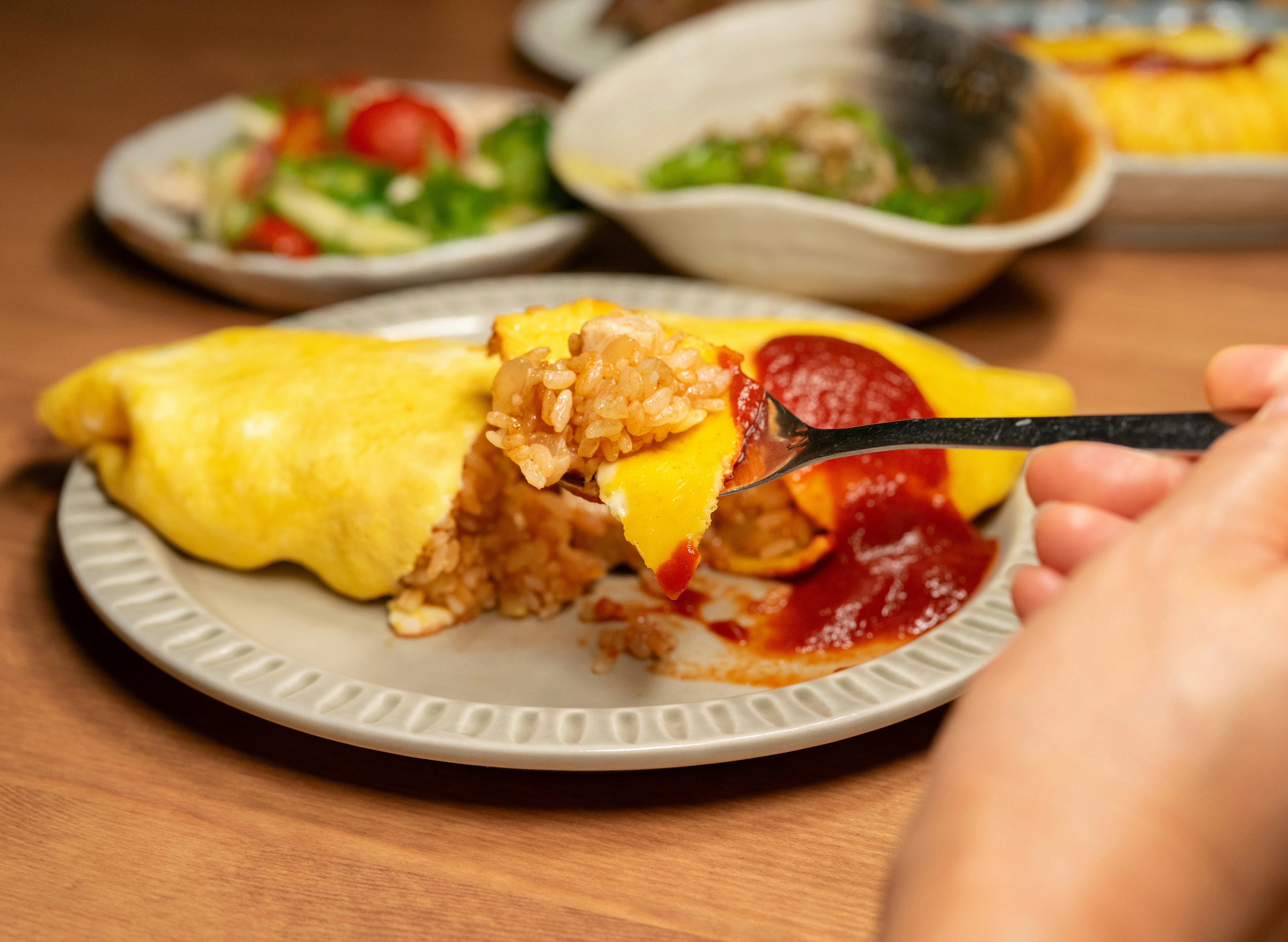 東京で王道の味を楽しめる老舗洋食店のオムライス